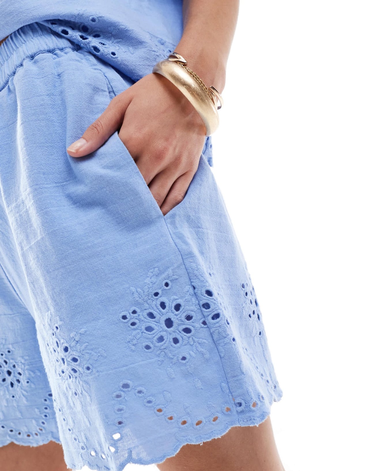 Pieces broderie shorts co - ord in hydrangea blue - ASOS Sample Sale EU Store