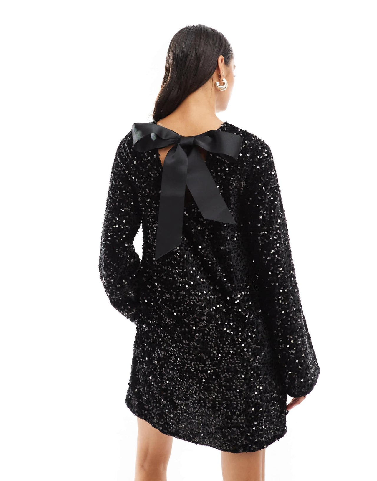 Pieces sequin mini dress with ribbon bow back in black - ASOS Sample Sale EU Store