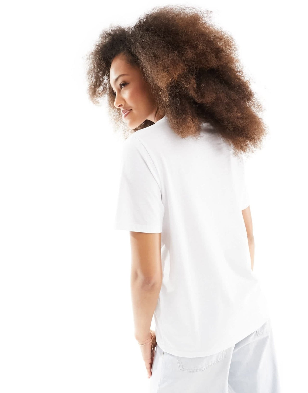Pieces zodiac t-shirt with ""Pisces"" print in white - ASOS Sample Sale EU Store