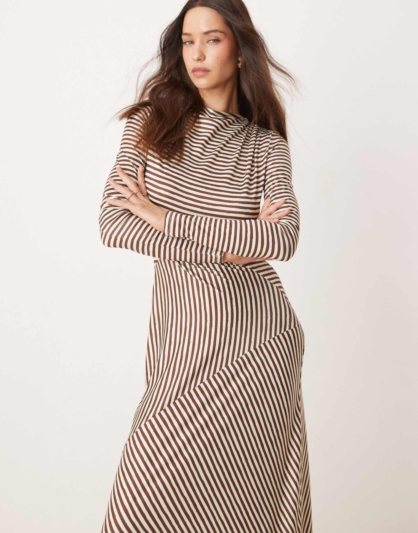 Pretty Lavish asymmetric stripe maxi dress in brown - ASOS Sample Sale EU Store