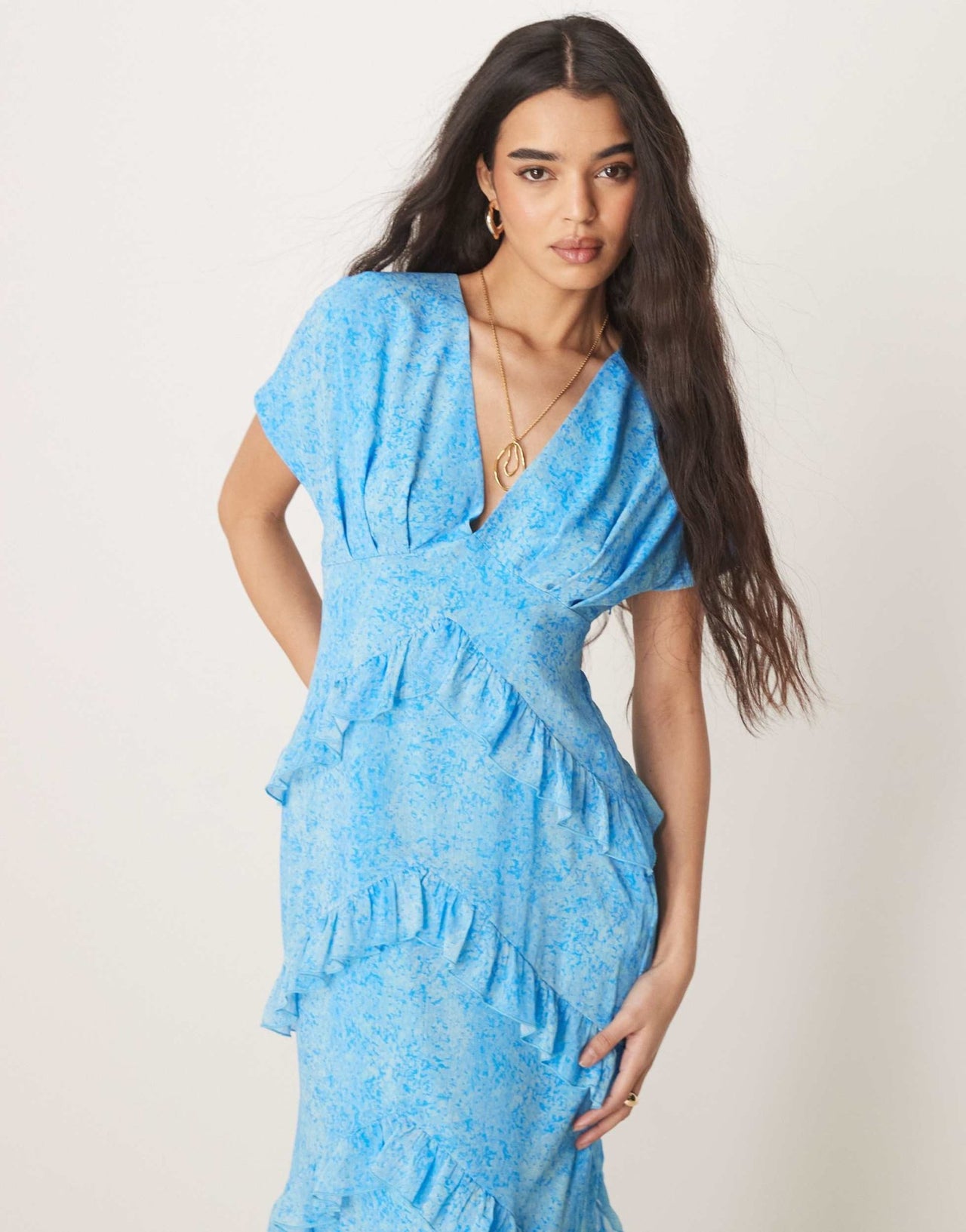 Pretty Lavish chiffon ruffle maxi dress in abstract blue floral - ASOS Sample Sale EU Store