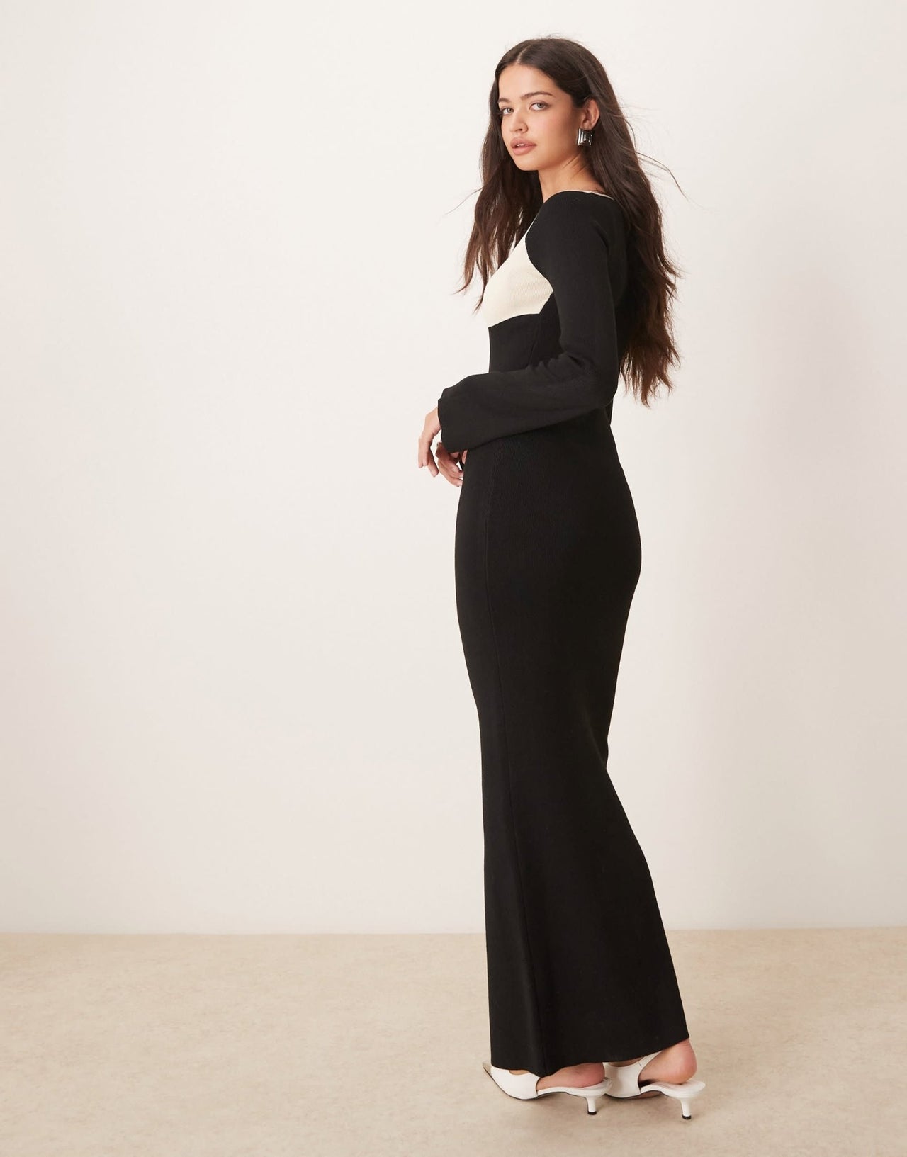 Pretty Lavish contrast knit maxi dress in black - ASOS Sample Sale EU Store