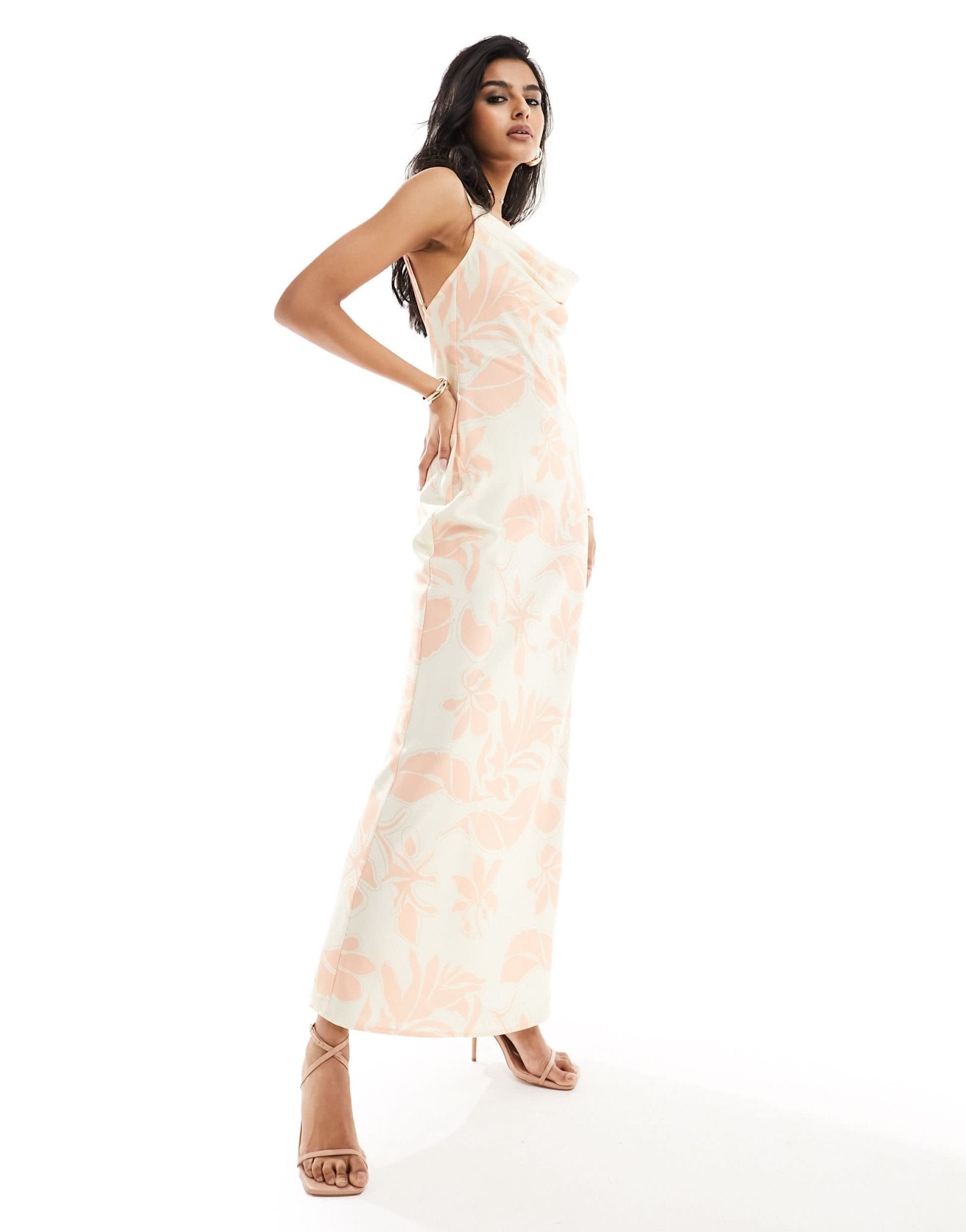 Pretty Lavish Keisha satin maxi dress in blush abstract leaf - ASOS Sample Sale EU Store