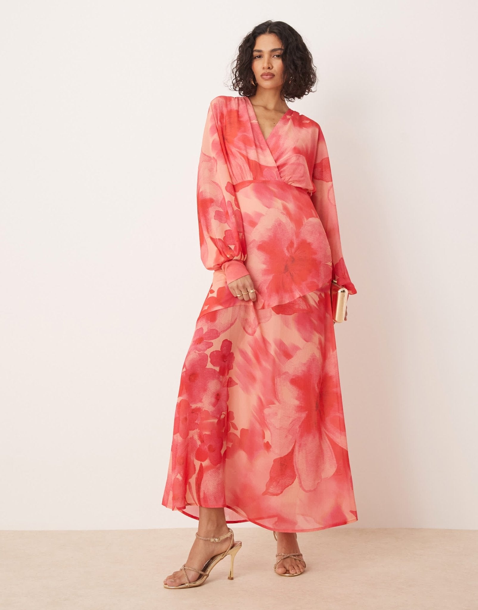 Pretty Lavish plunge balloon sleeve maxi dress in pink and red floral - ASOS Sample Sale EU Store