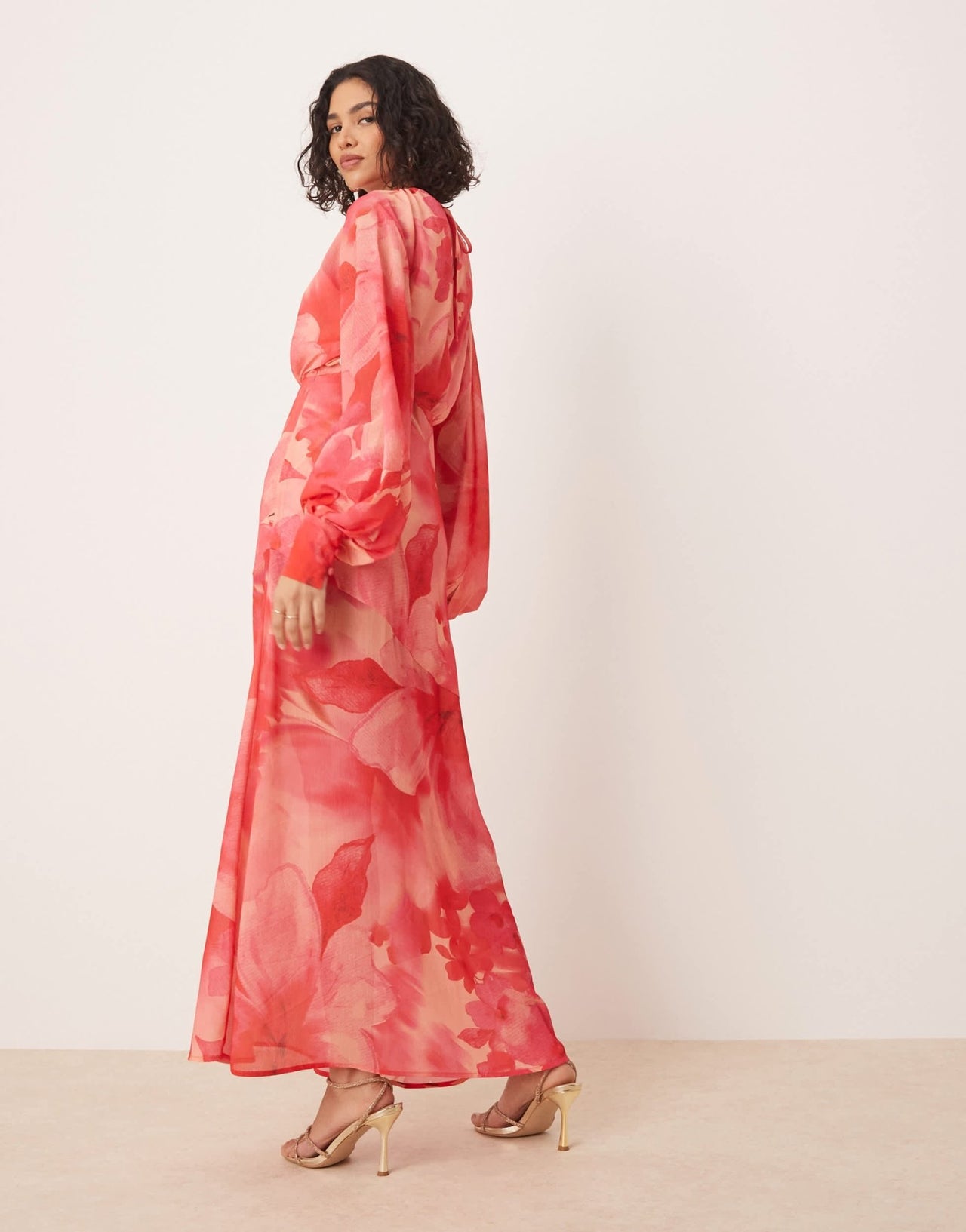Pretty Lavish plunge balloon sleeve maxi dress in pink and red floral - ASOS Sample Sale EU Store