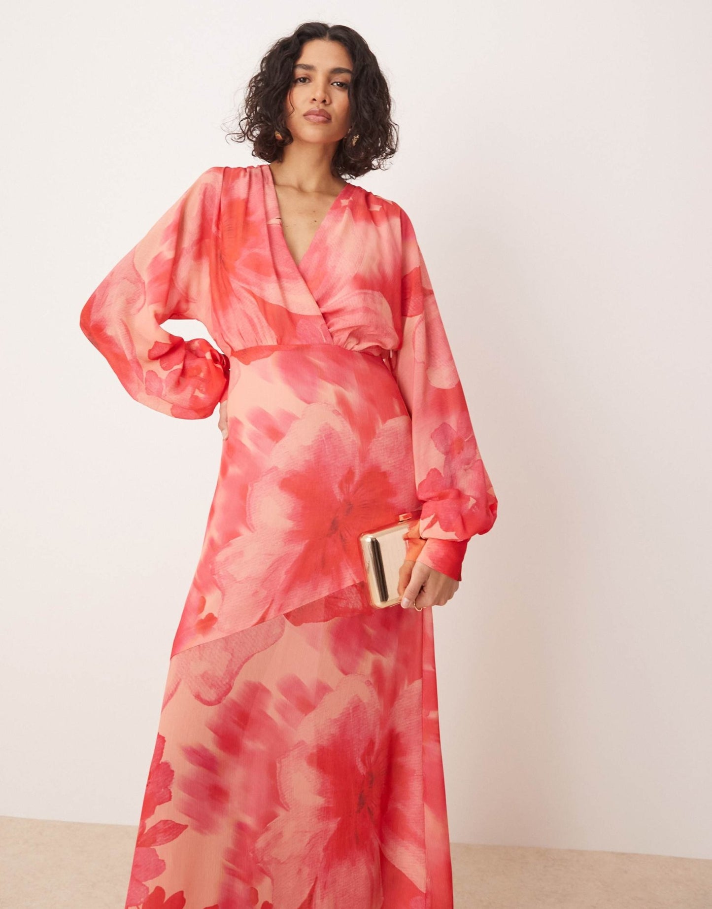 Pretty Lavish plunge balloon sleeve maxi dress in pink and red floral - ASOS Sample Sale EU Store