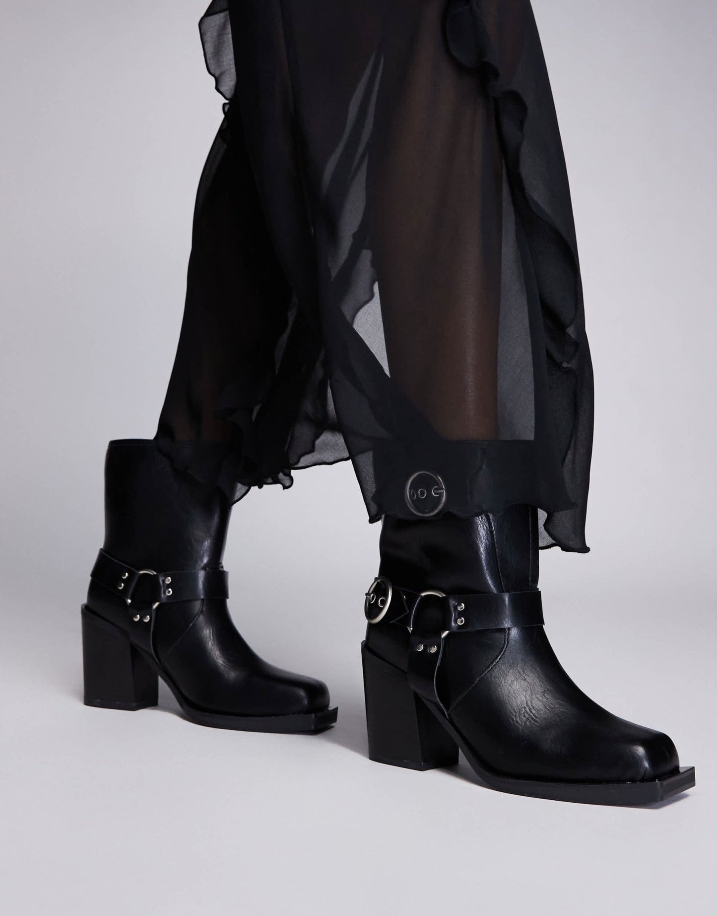 Public Desire Wide Fit Freak heeled ankle biker boot in black - ASOS Sample Sale EU Store