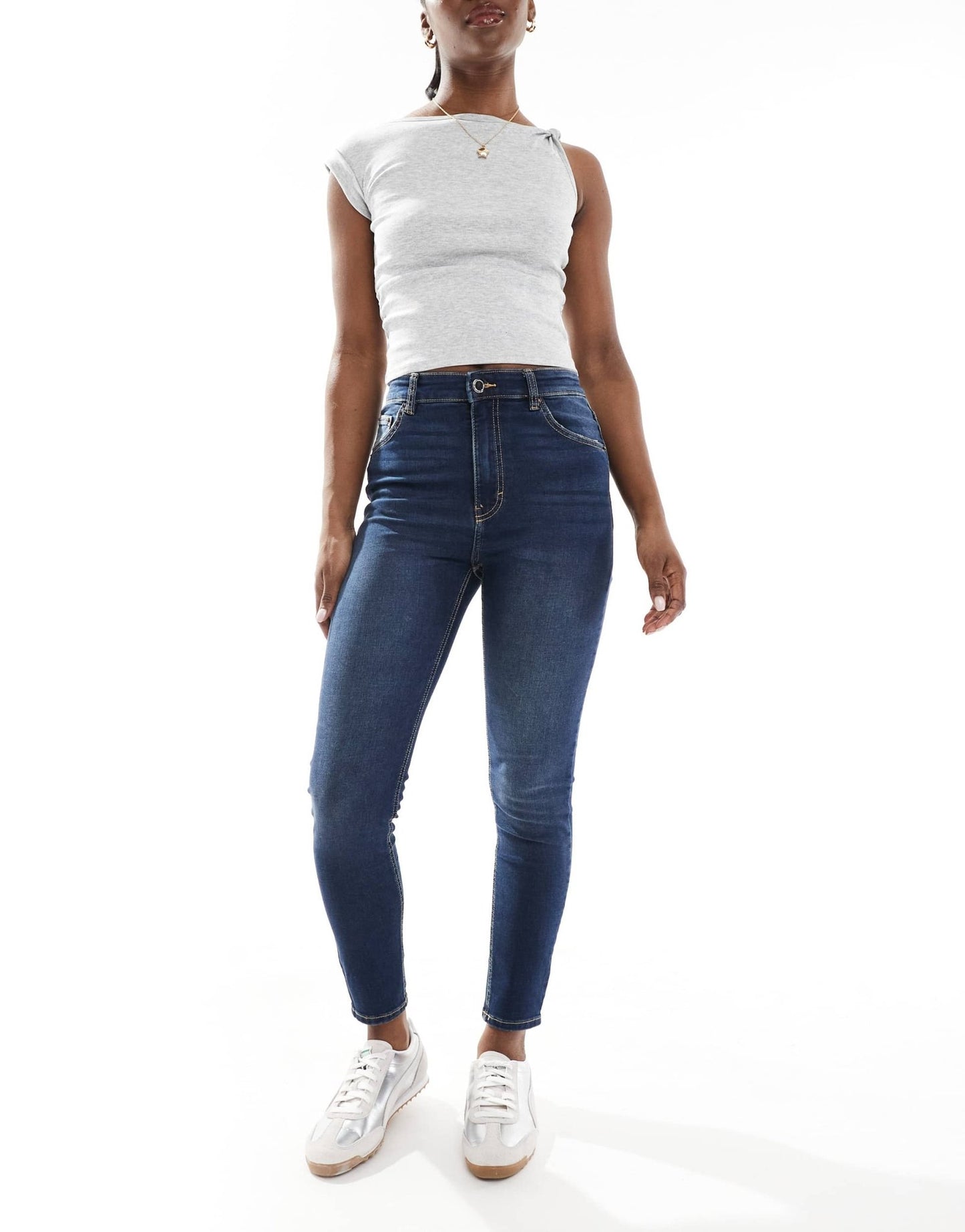 Pull&Bear high rise skinny jean in dark blue - ASOS Sample Sale EU Store
