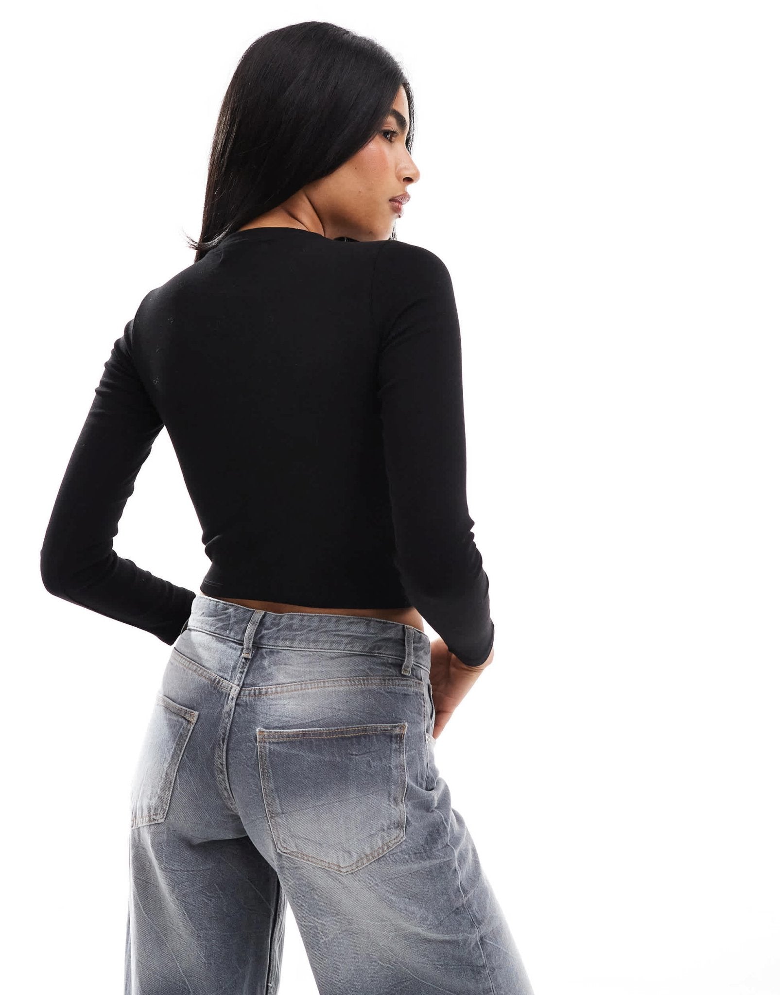 Pull&Bear long sleeve t-shirt in black - ASOS Sample Sale EU Store