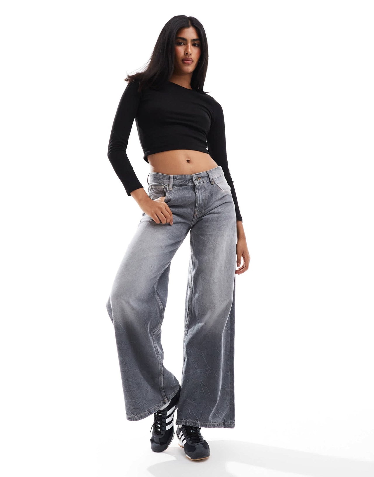 Pull&Bear long sleeve t-shirt in black - ASOS Sample Sale EU Store