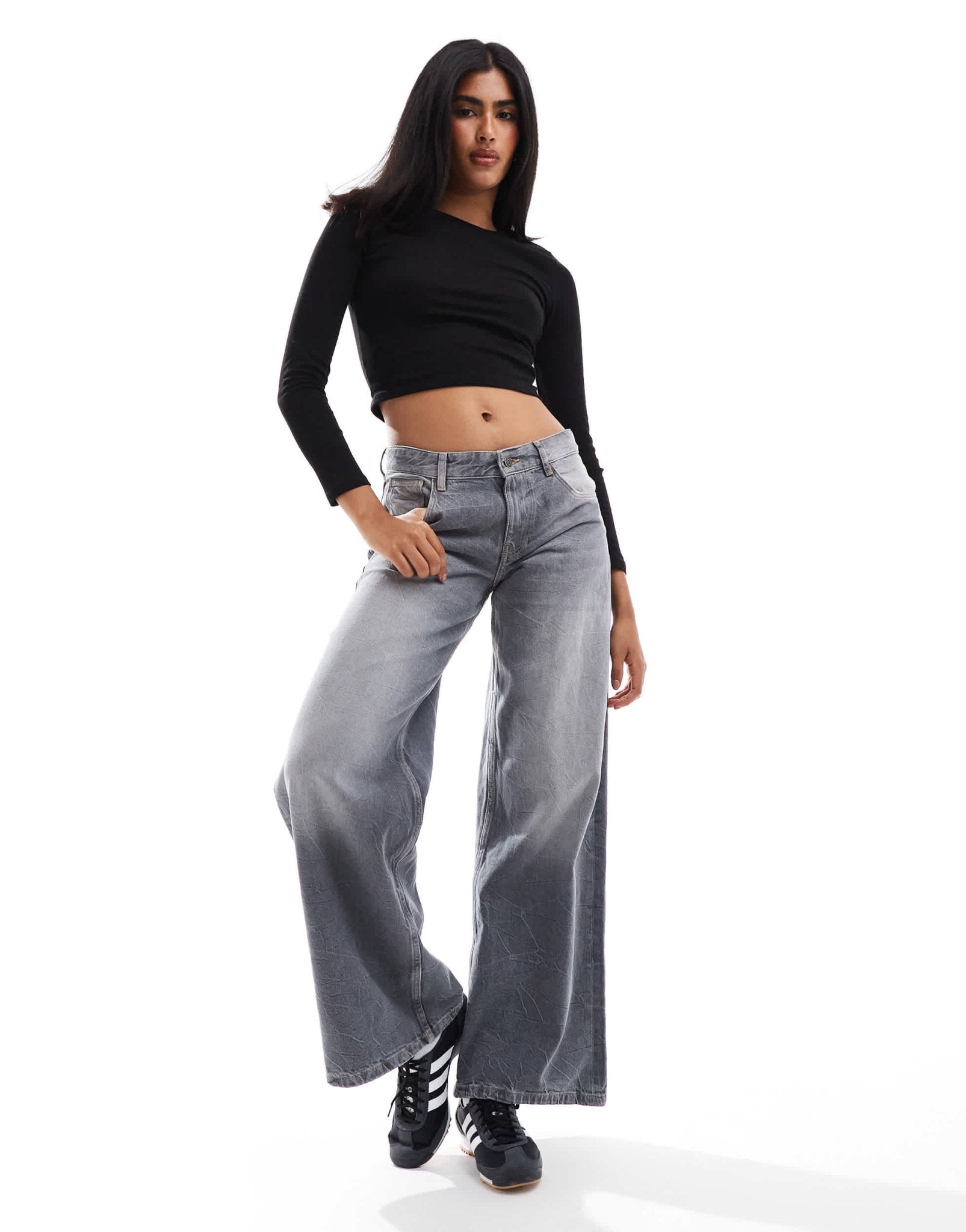Pull&Bear long sleeve t-shirt in black - ASOS Sample Sale EU Store