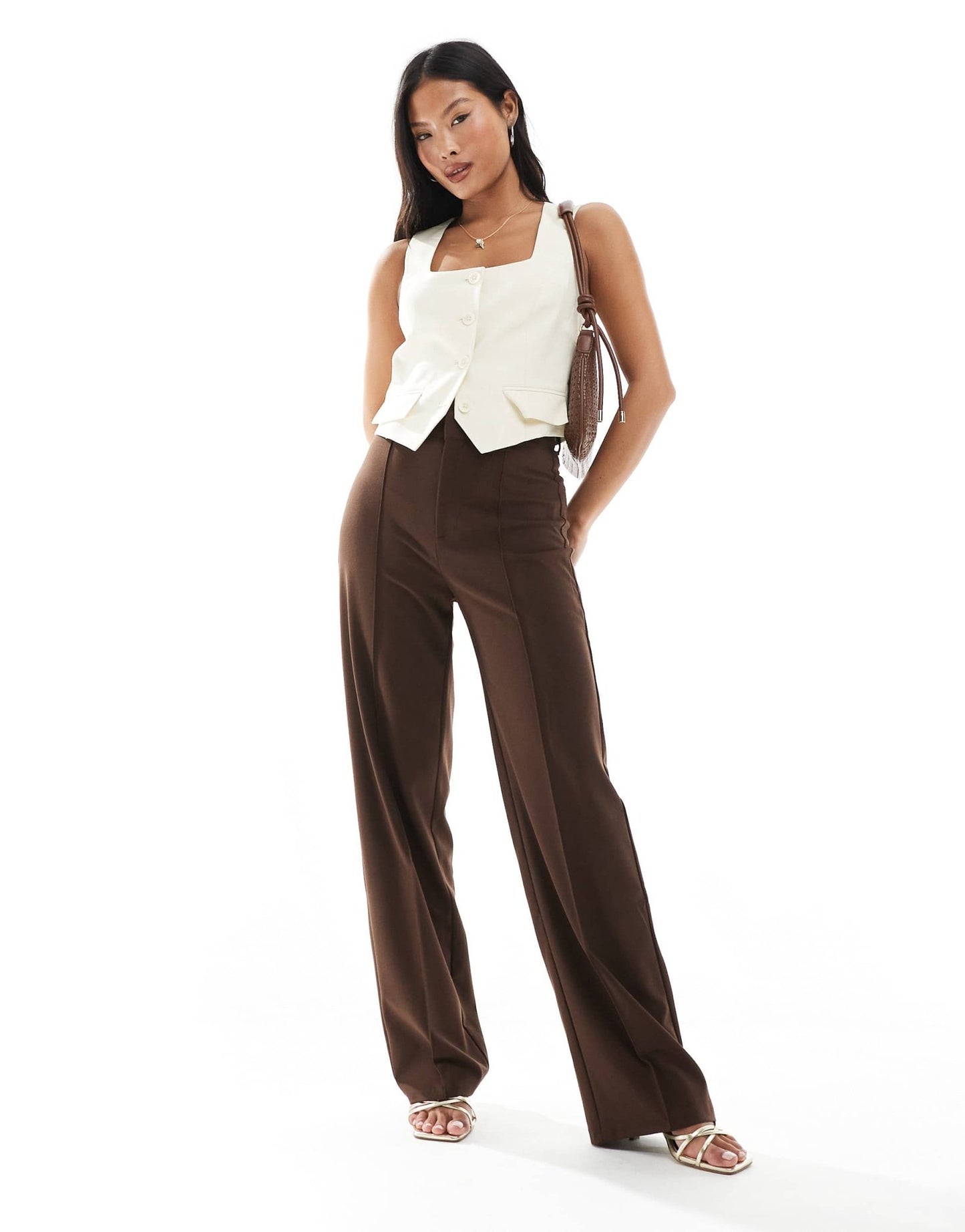 Pull&Bear Petite straight leg tailored trousers with front seam in chocolate brown - ASOS Sample Sale EU Store