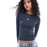 Top de manga larga esculpido de poliamida Pull&Bear en azul marino