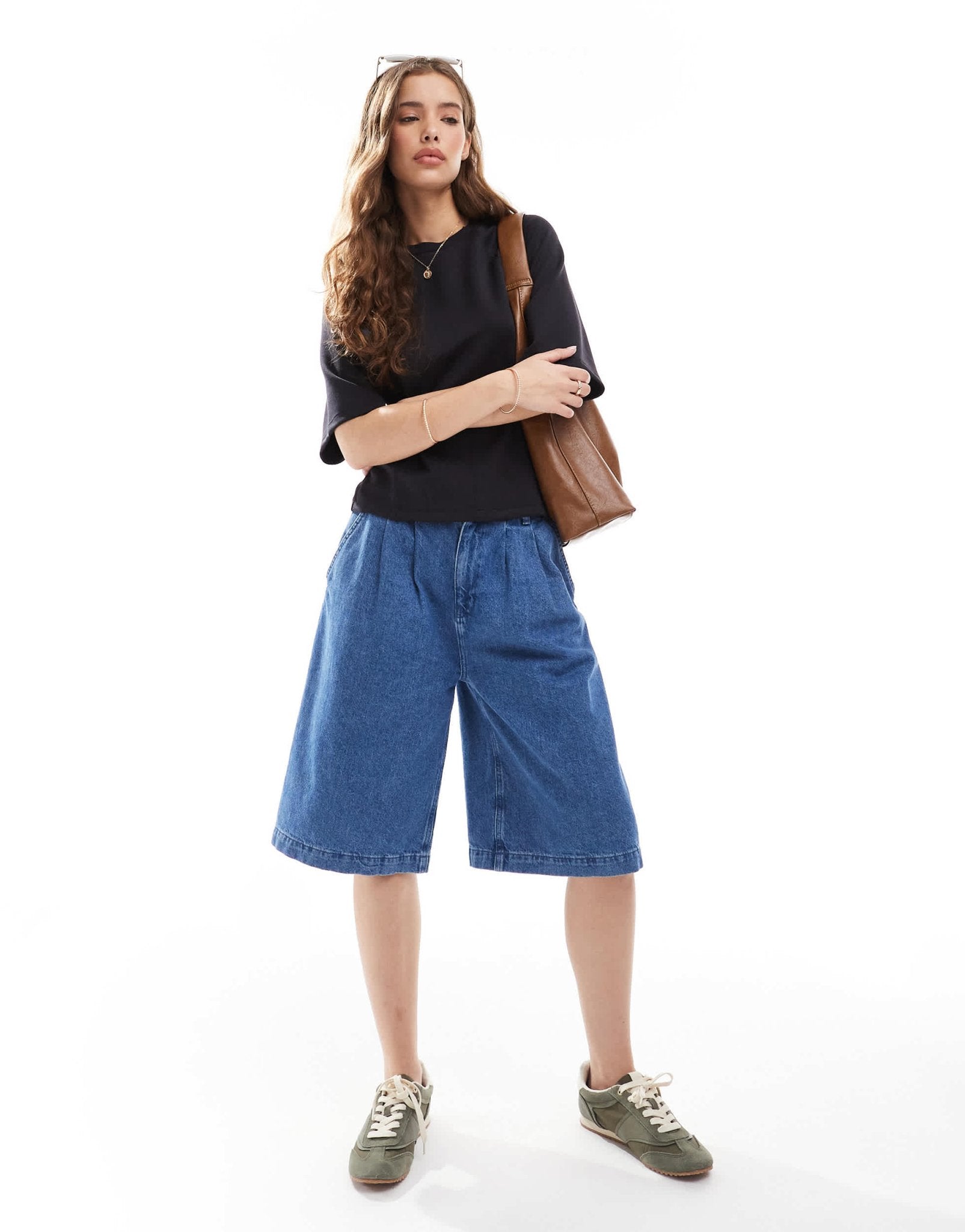 Pull&Bear soft touch cinched waist t-shirt in black - ASOS Sample Sale EU Store