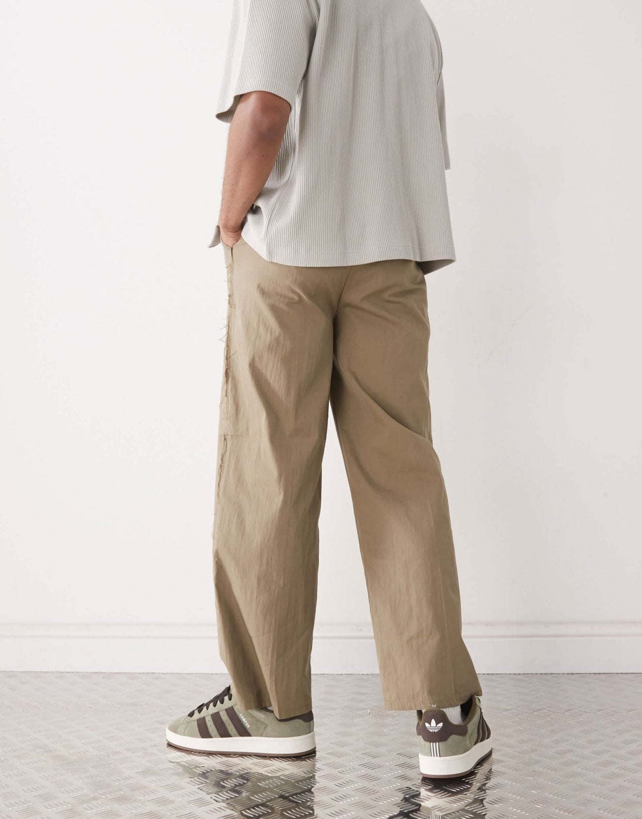 Reclaimed Vintage frayed trouser in beige - ASOS Sample Sale EU Store