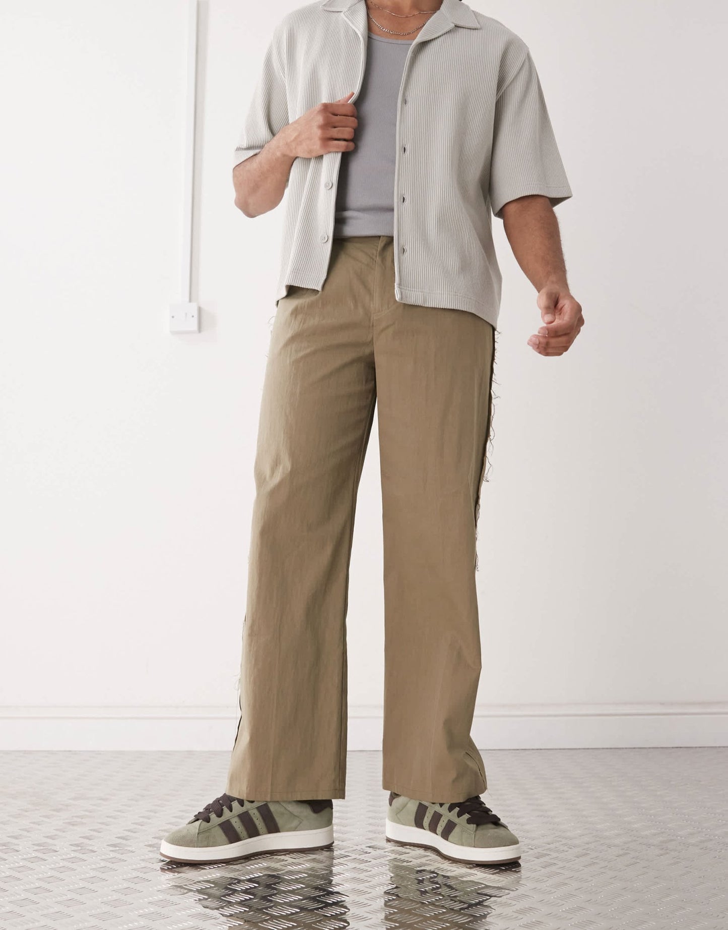 Reclaimed Vintage frayed trouser in beige - ASOS Sample Sale EU Store