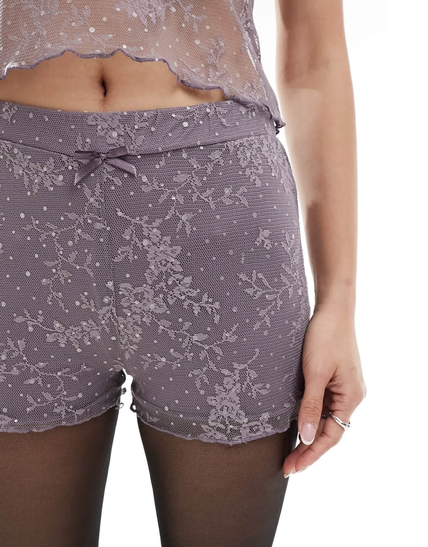 Reclaimed Vintage mini hot pant lace short with bow in purple - ASOS Sample Sale EU Store
