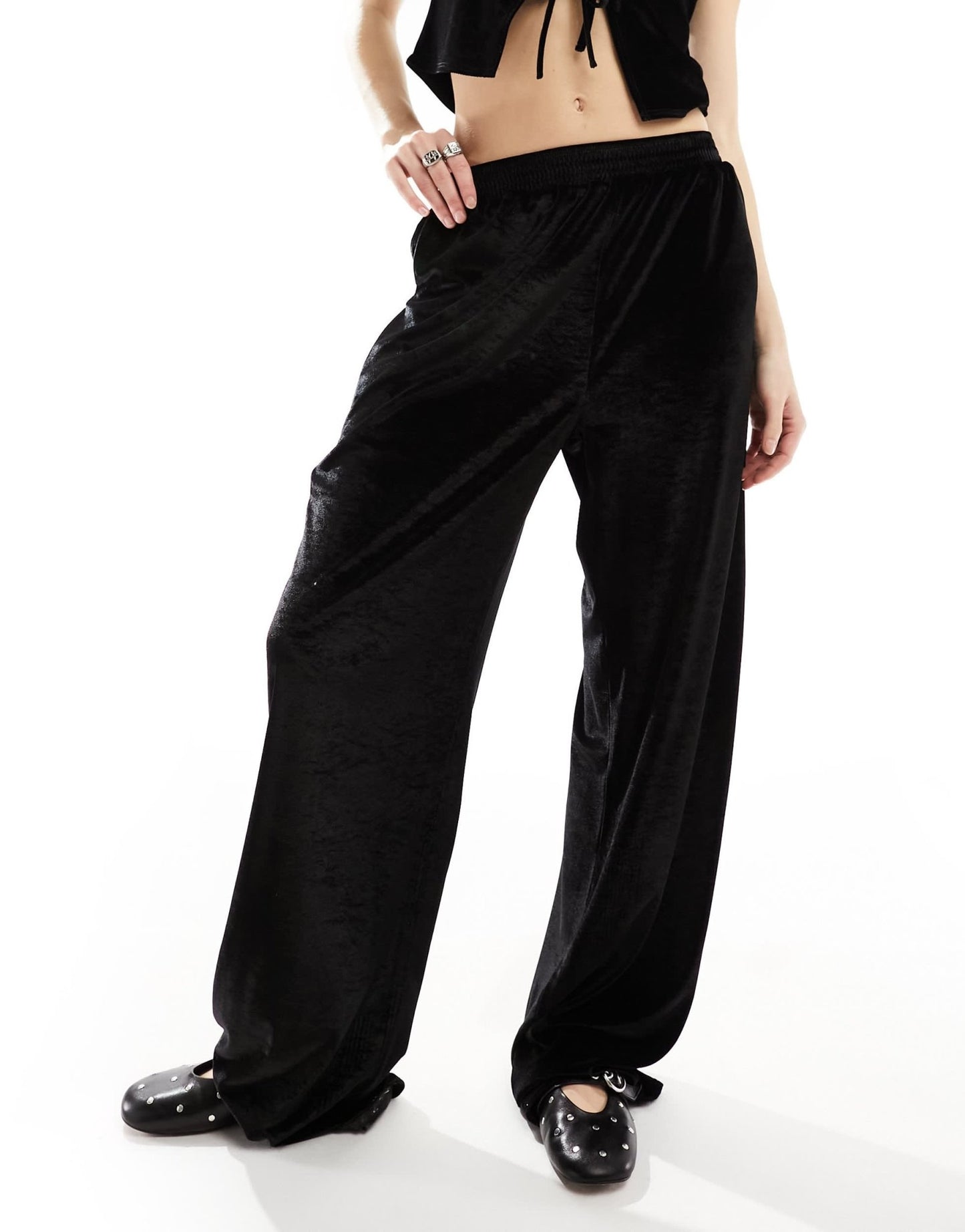 Reclaimed Vintage pull on trouser in velvet - ASOS Sample Sale EU Store