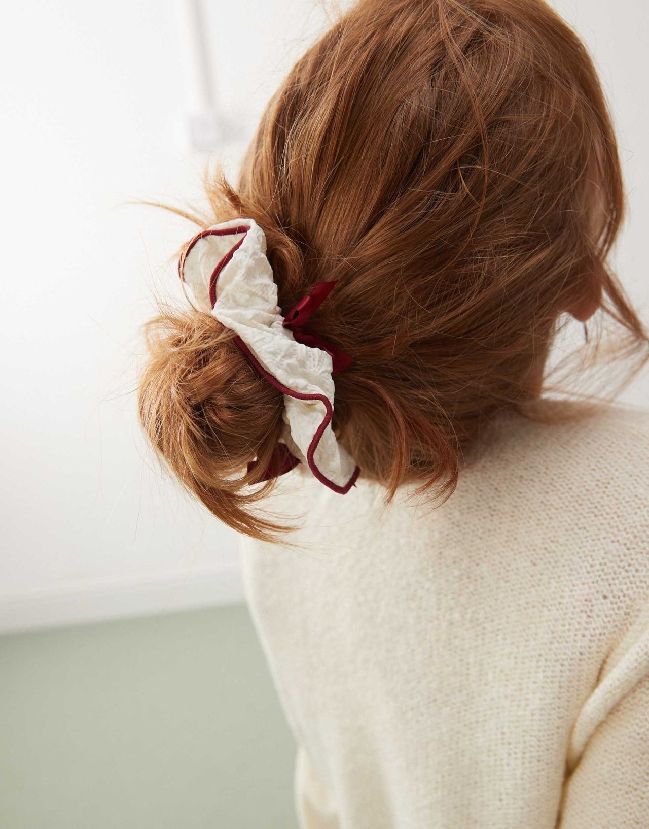 Reclaimed Vintage scrunchie with red bows - ASOS Sample Sale EU Store
