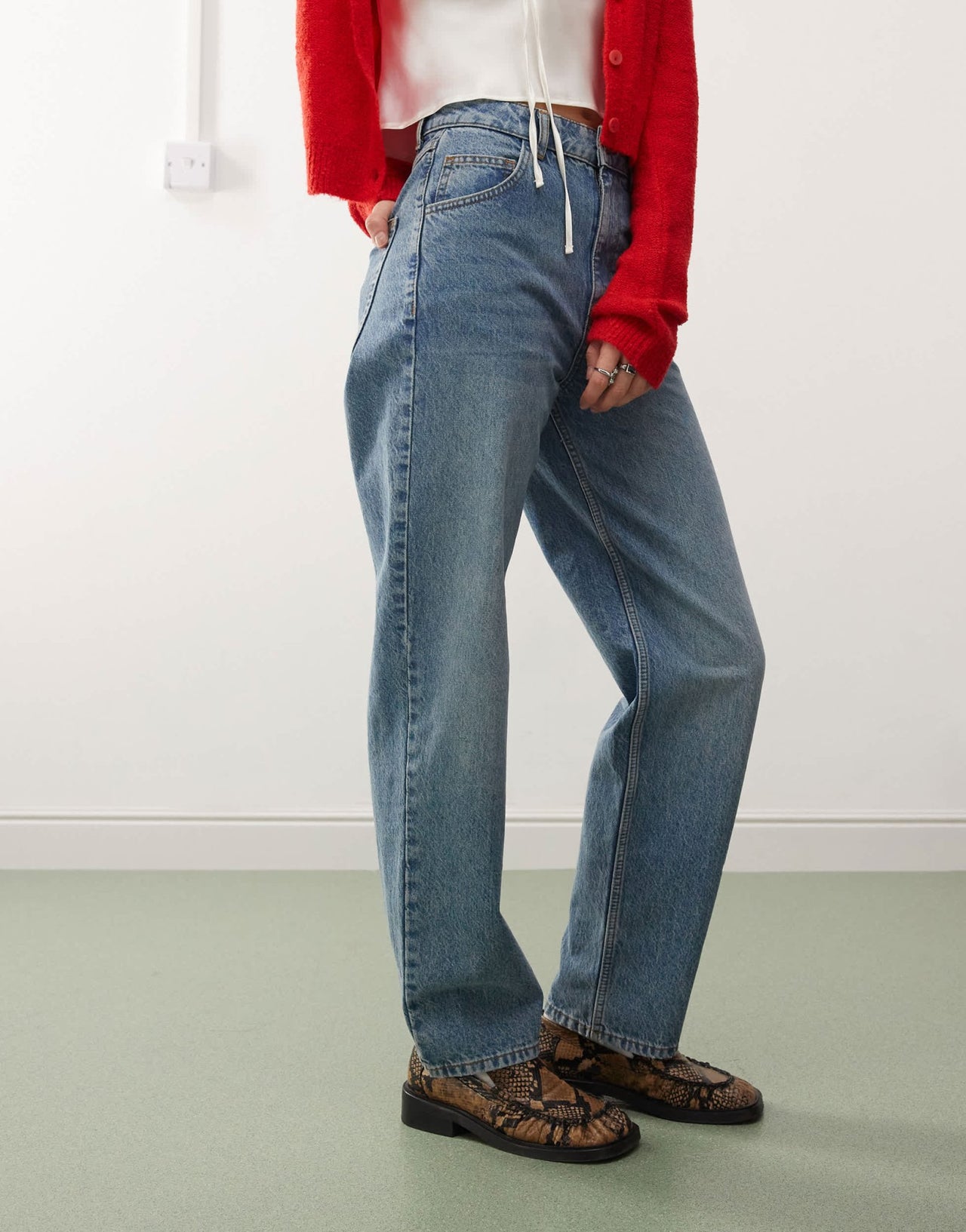 Reclaimed Vintage straight jean in blue wash - ASOS Sample Sale EU Store