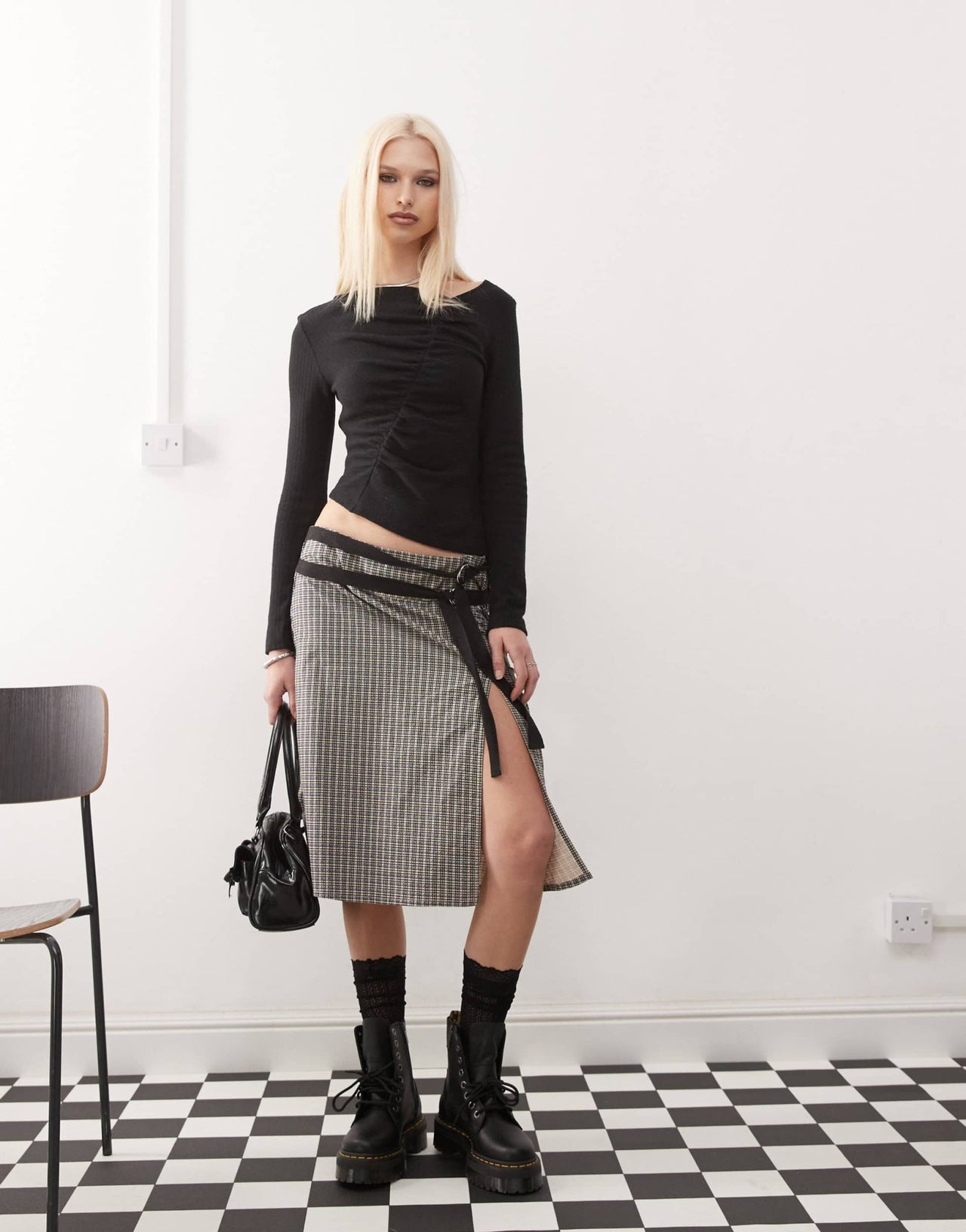 Reclaimed Vintage super soft asym top with ruching in black - ASOS Sample Sale EU Store