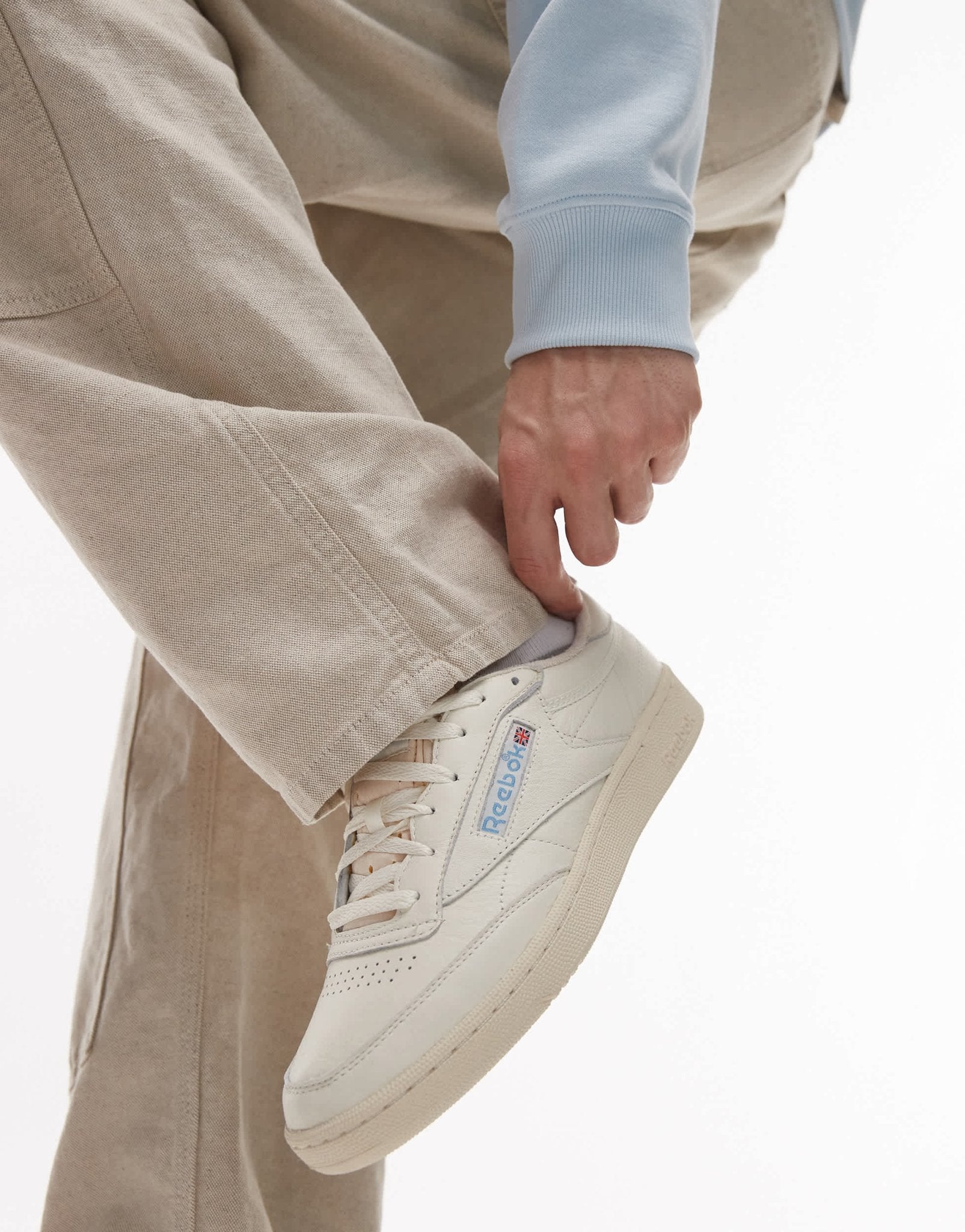 Reebok Club C 85 trainers in off white and blue - ASOS Sample Sale EU Store