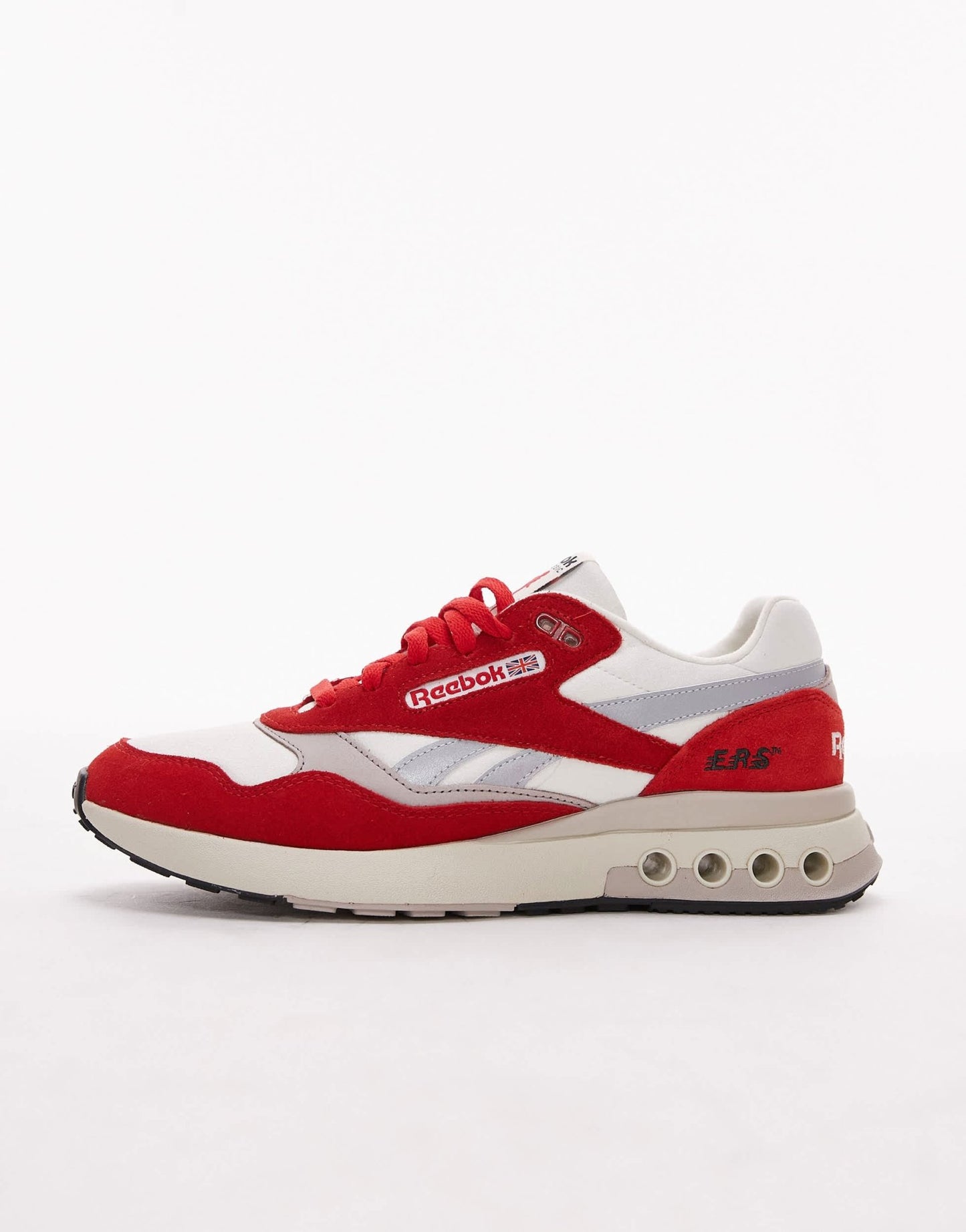 Reebok ERS World trainers in red and white - ASOS Sample Sale EU Store