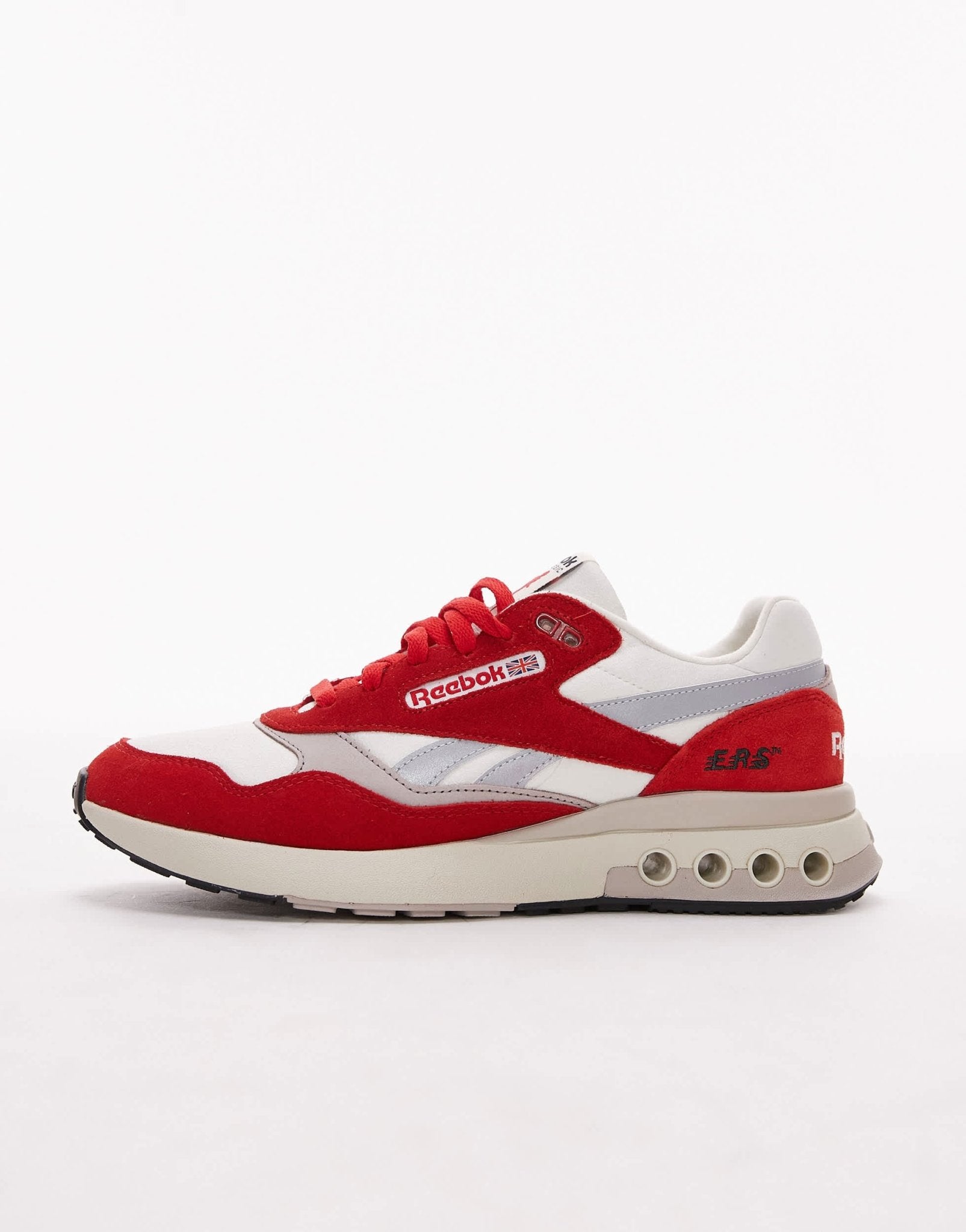 Reebok ERS World trainers in red and white - ASOS Sample Sale EU Store