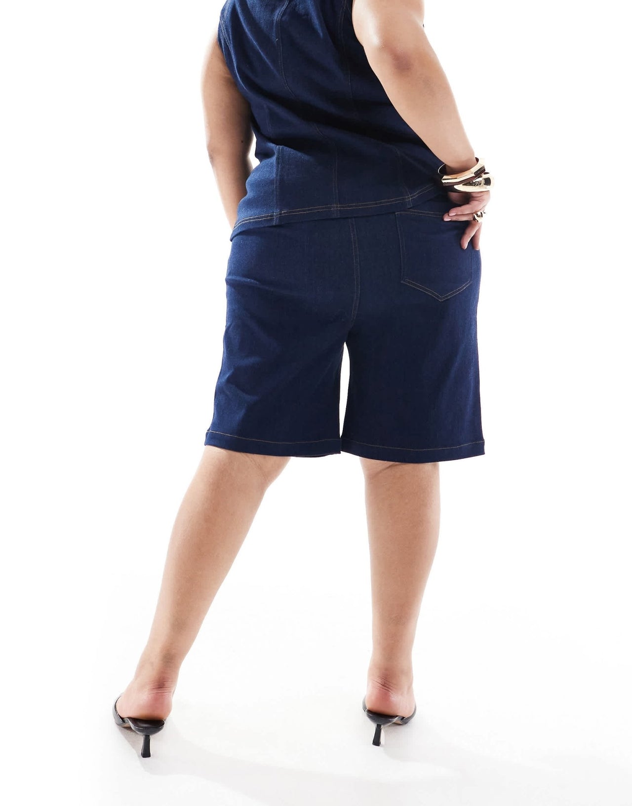Renee Studio Plus exclusive denim longline shorts co - ord in dark wash denim - ASOS Sample Sale EU Store