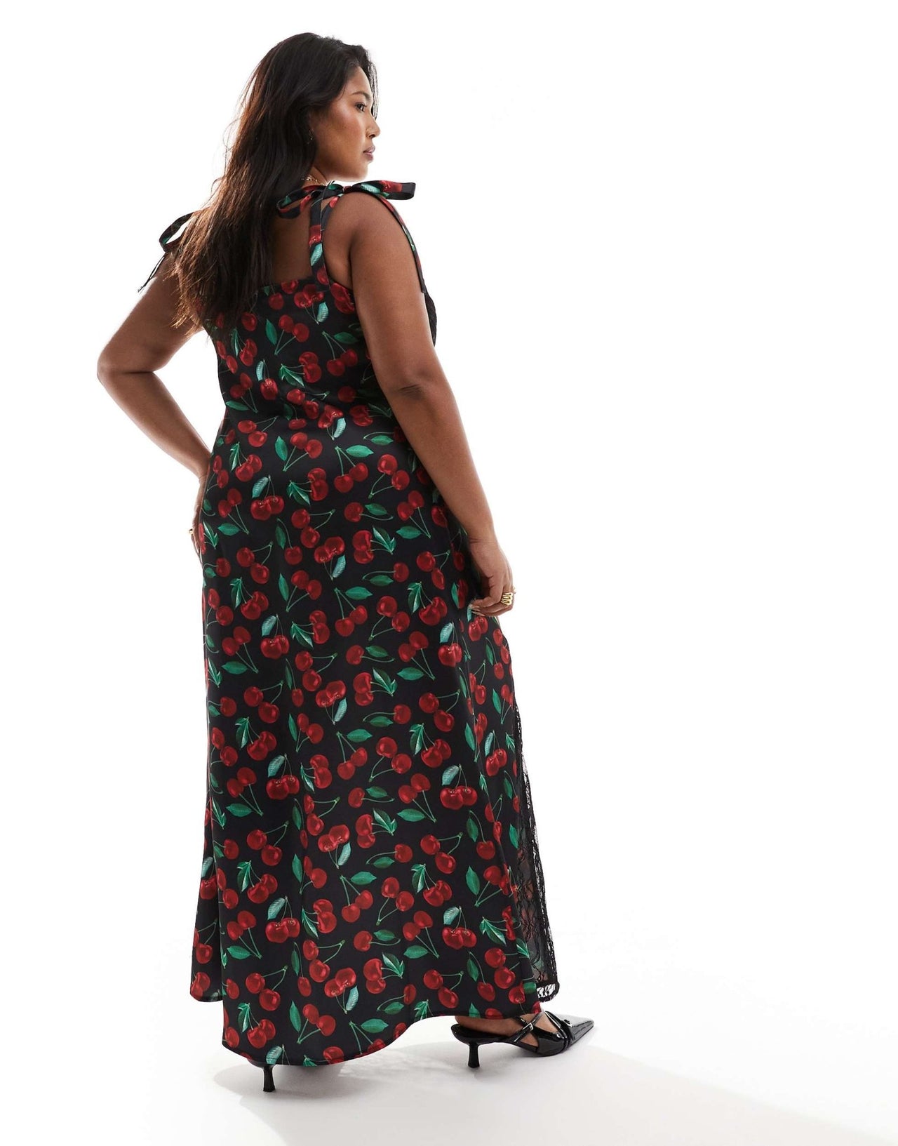Renee Studio Plus x Holly Wynne exclusive cami tie sleeve maxi satin slip dress in black cherry print - ASOS Sample Sale EU Store