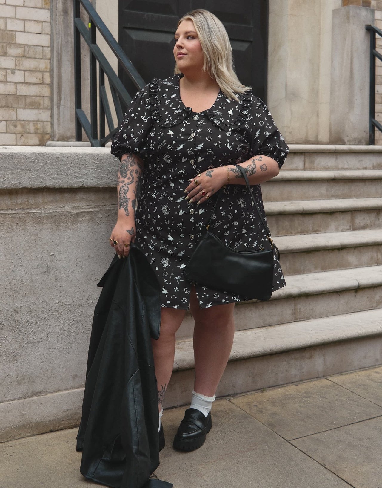 Renee Studio Plus x Holly Wynne exclusive collar detail v neck button through tea dress in black bow print - ASOS Sample Sale EU Store