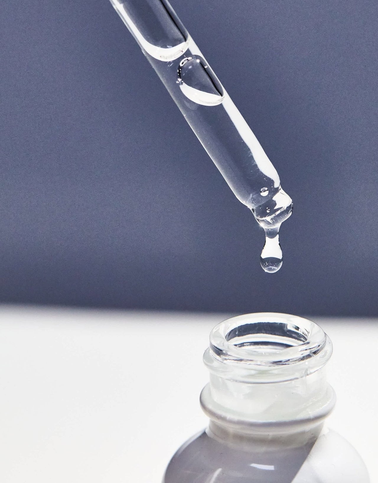 Revolution Skincare Blemish Resurfacing & Recovery Tranexamic Acid Serum - ASOS Sample Sale EU Store