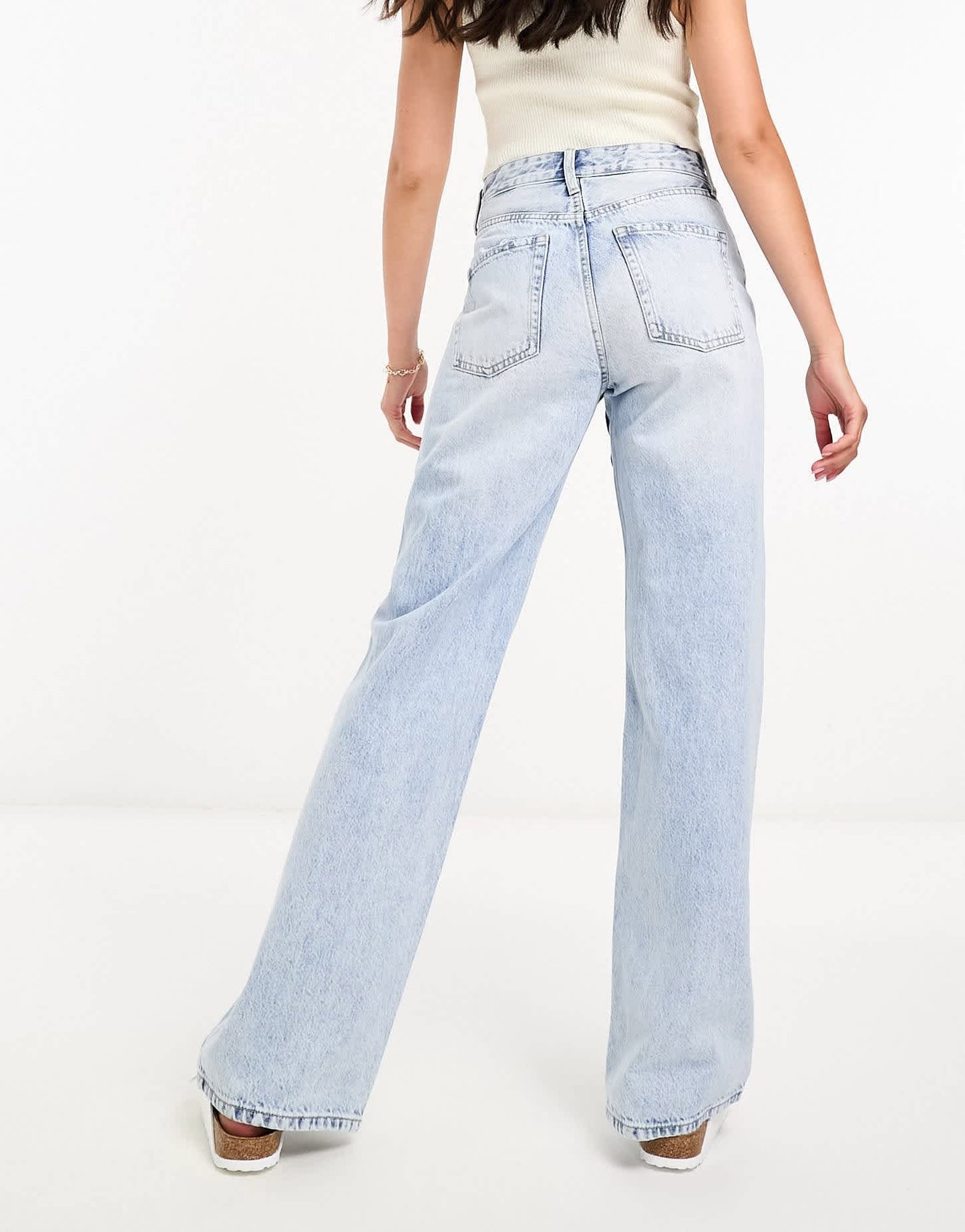 River Island 90s straight mid rise jean in light blue - ASOS Sample Sale EU Store