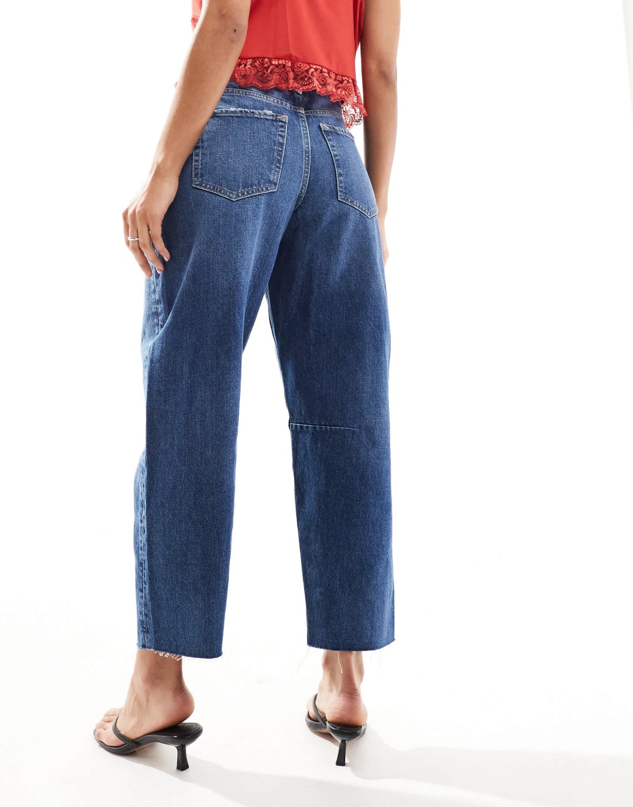 River Island barrel leg jean in midwash blue - ASOS Sample Sale EU Store