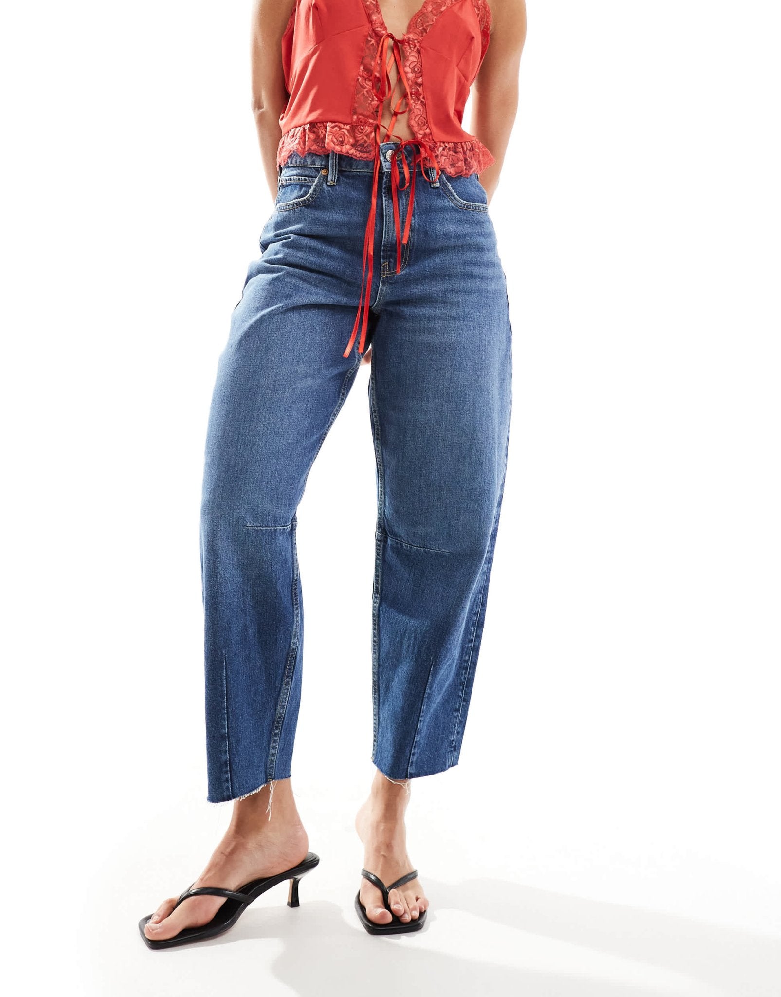 River Island barrel leg jean in midwash blue - ASOS Sample Sale EU Store