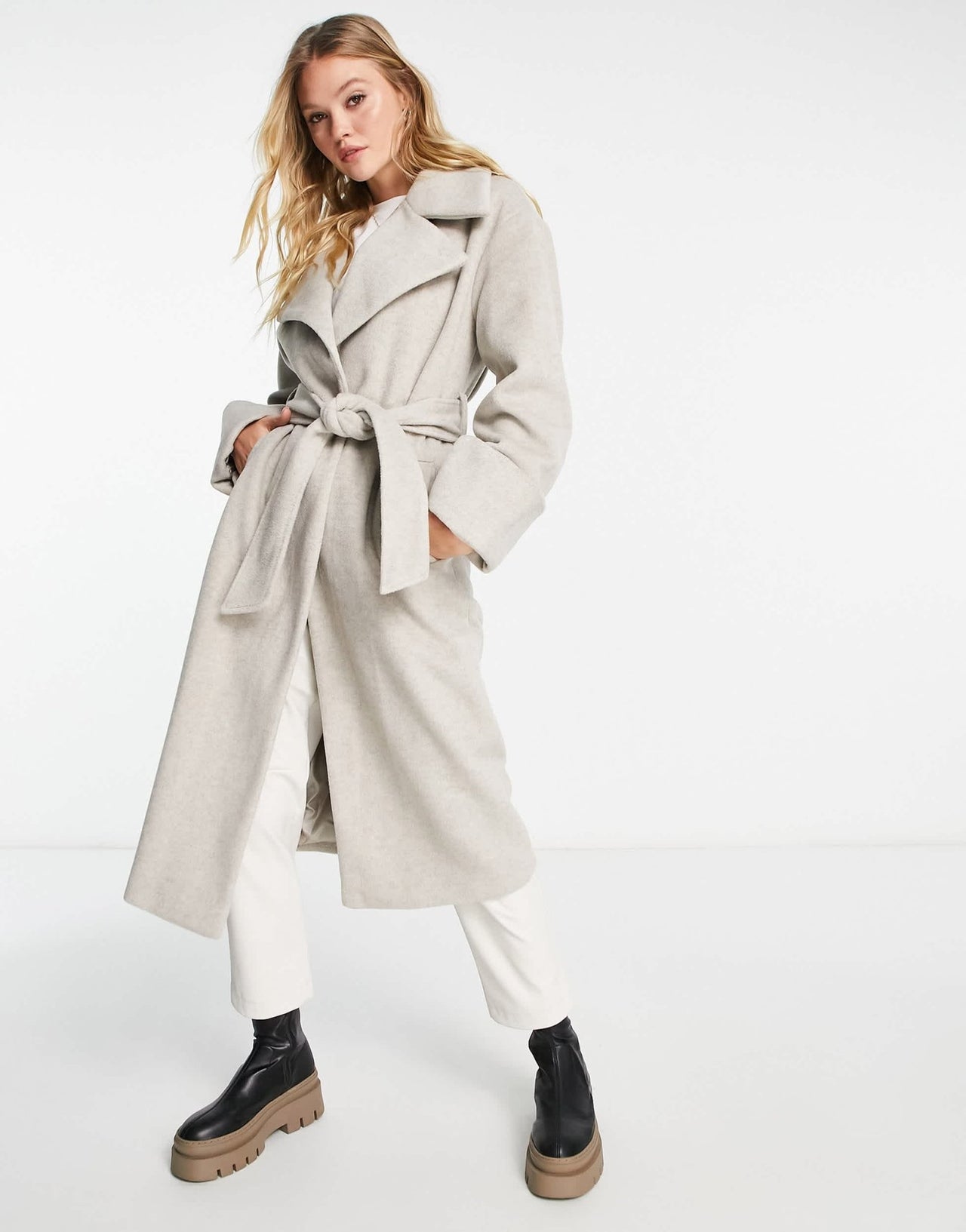 River Island belted coat in beige - ASOS Sample Sale EU Store