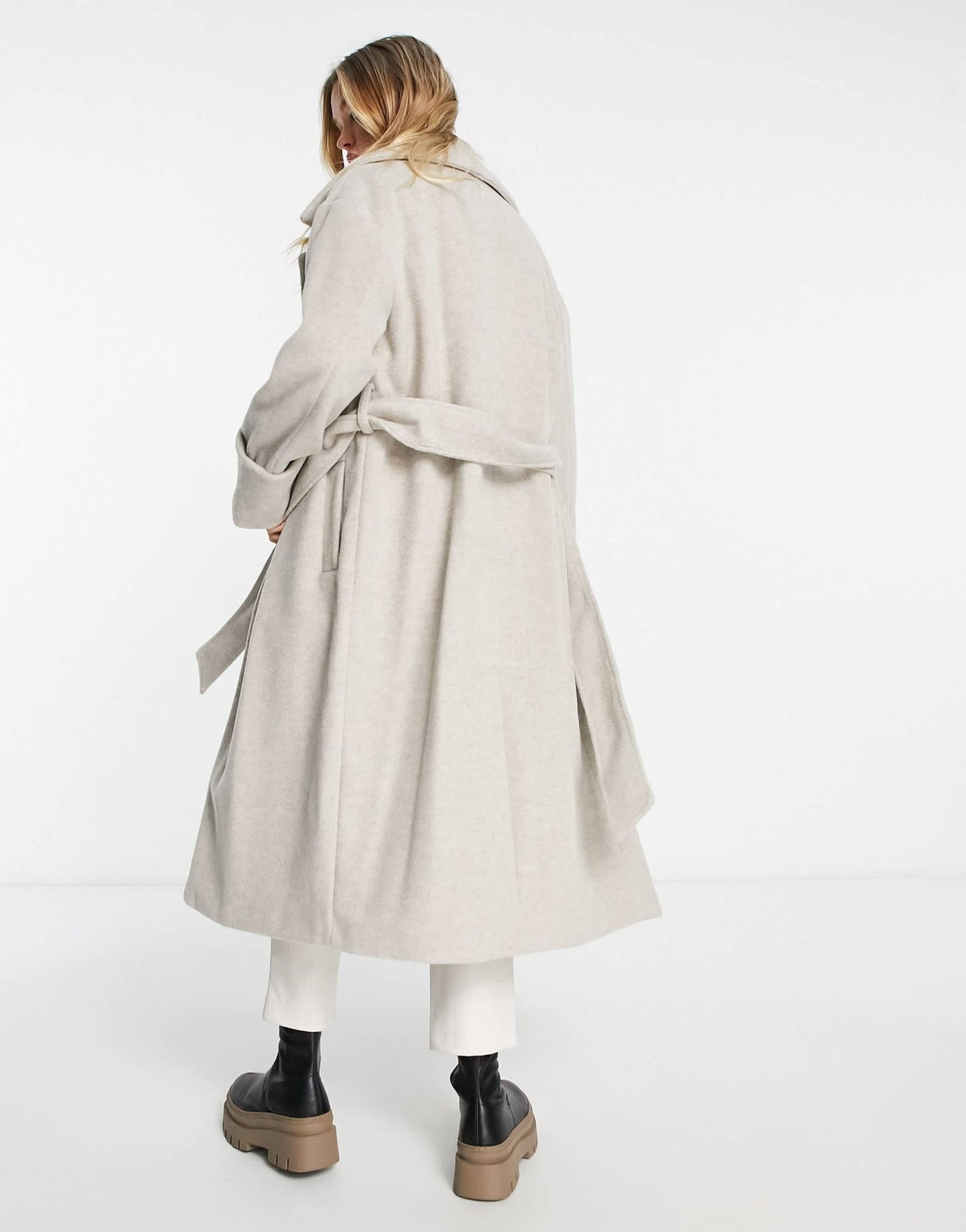 River Island belted coat in beige - ASOS Sample Sale EU Store