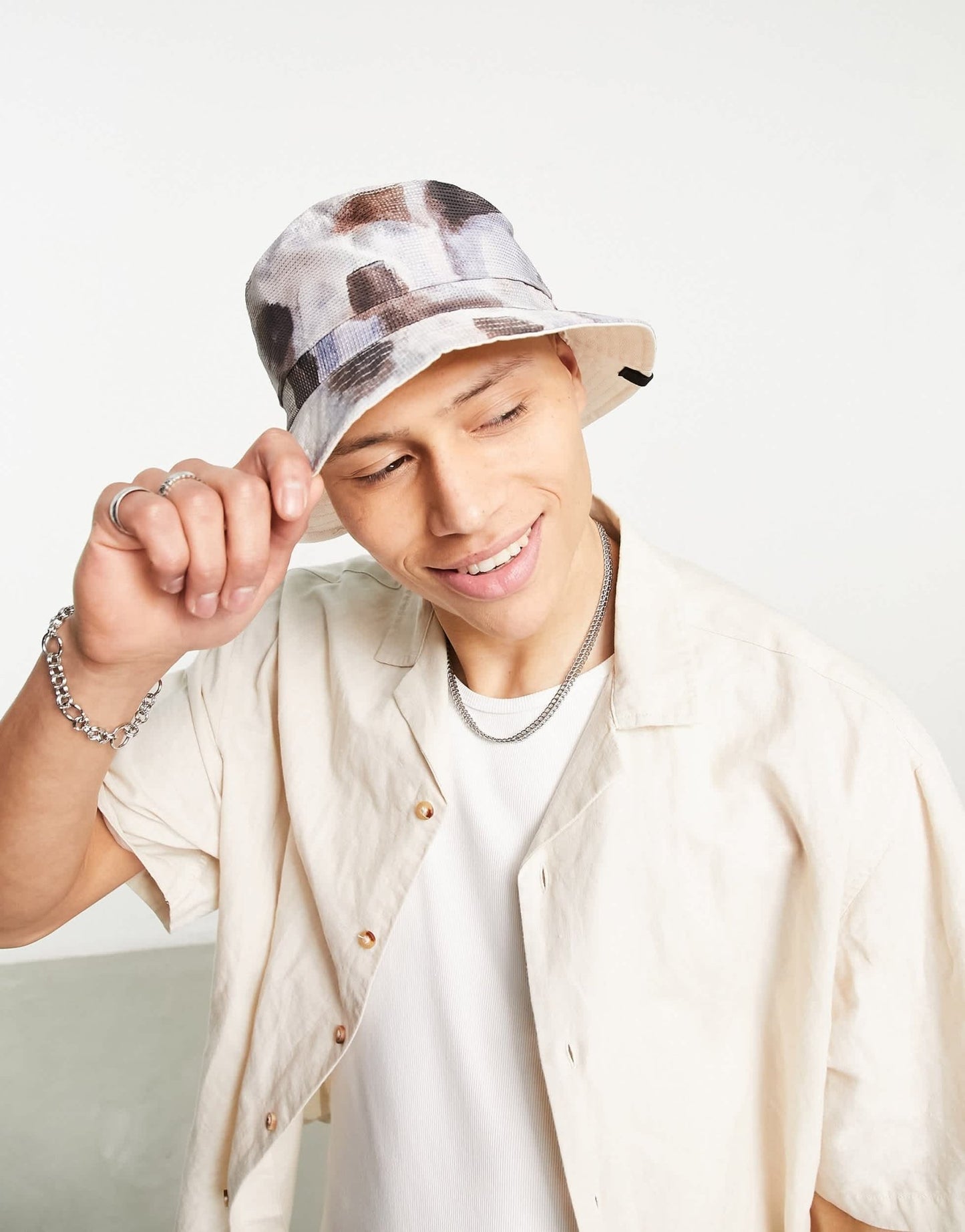 River Island brushstroke bucket hat in light blue - ASOS Sample Sale EU Store