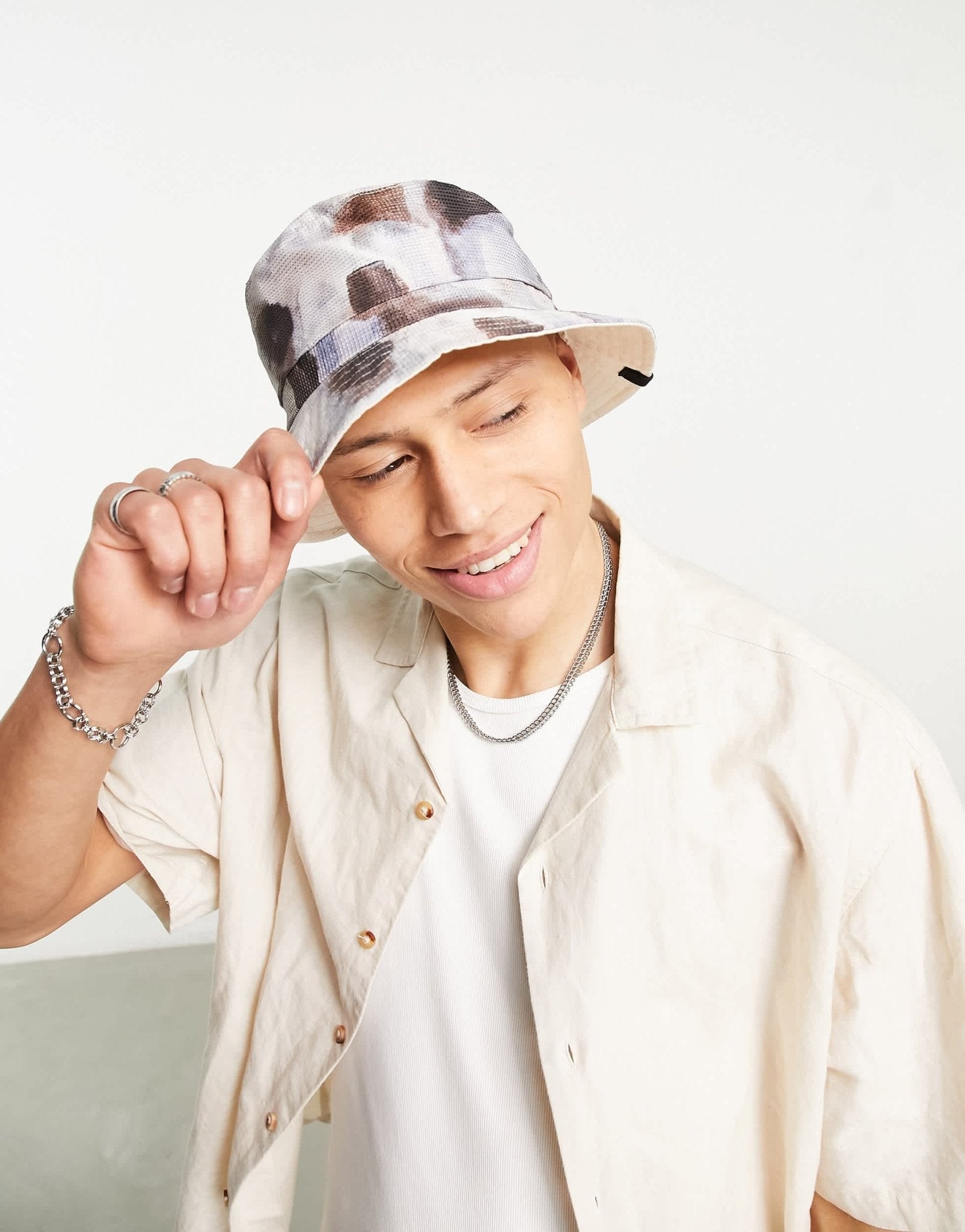 River Island brushstroke bucket hat in light blue - ASOS Sample Sale EU Store