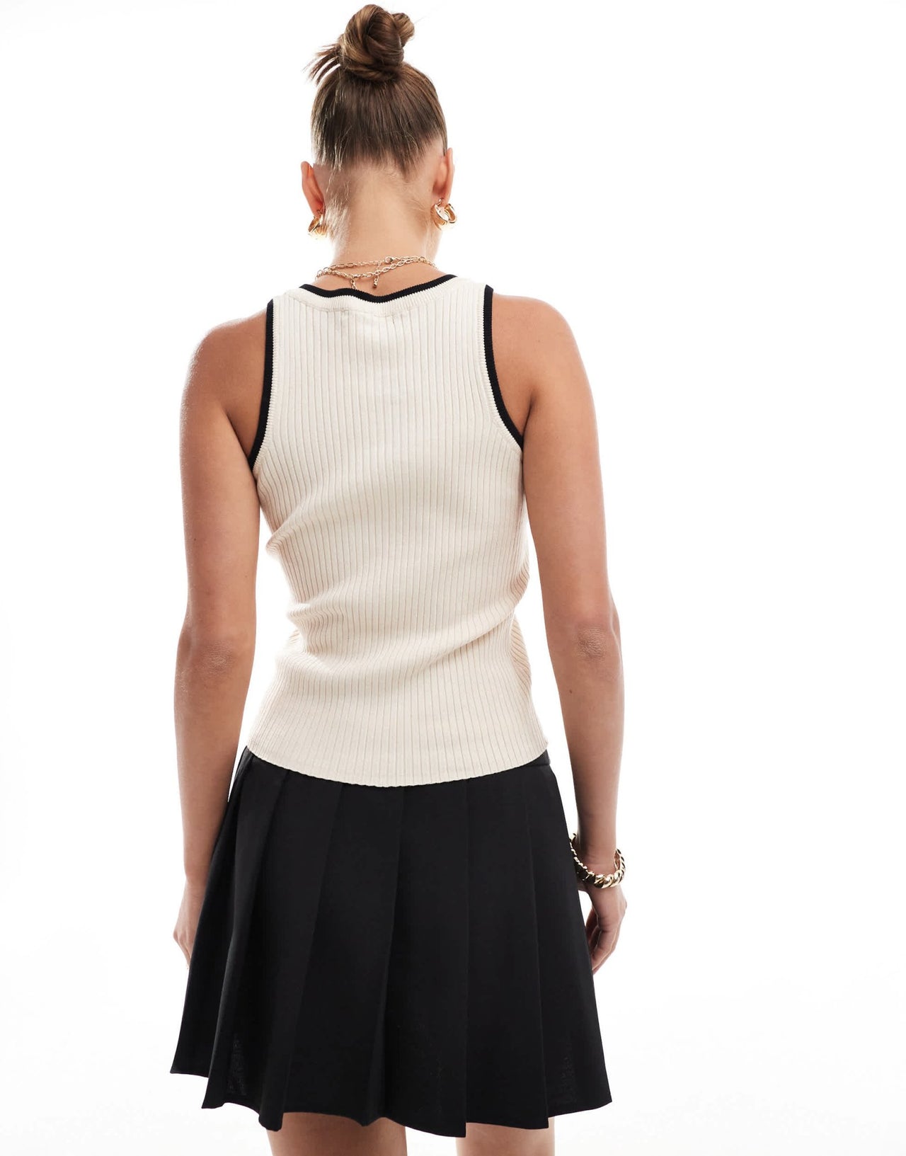 River Island button through knitted vest in cream - ASOS Sample Sale EU Store
