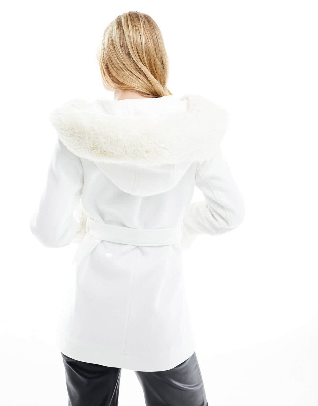 River Island faux fur robe jacket in cream - ASOS Sample Sale EU Store