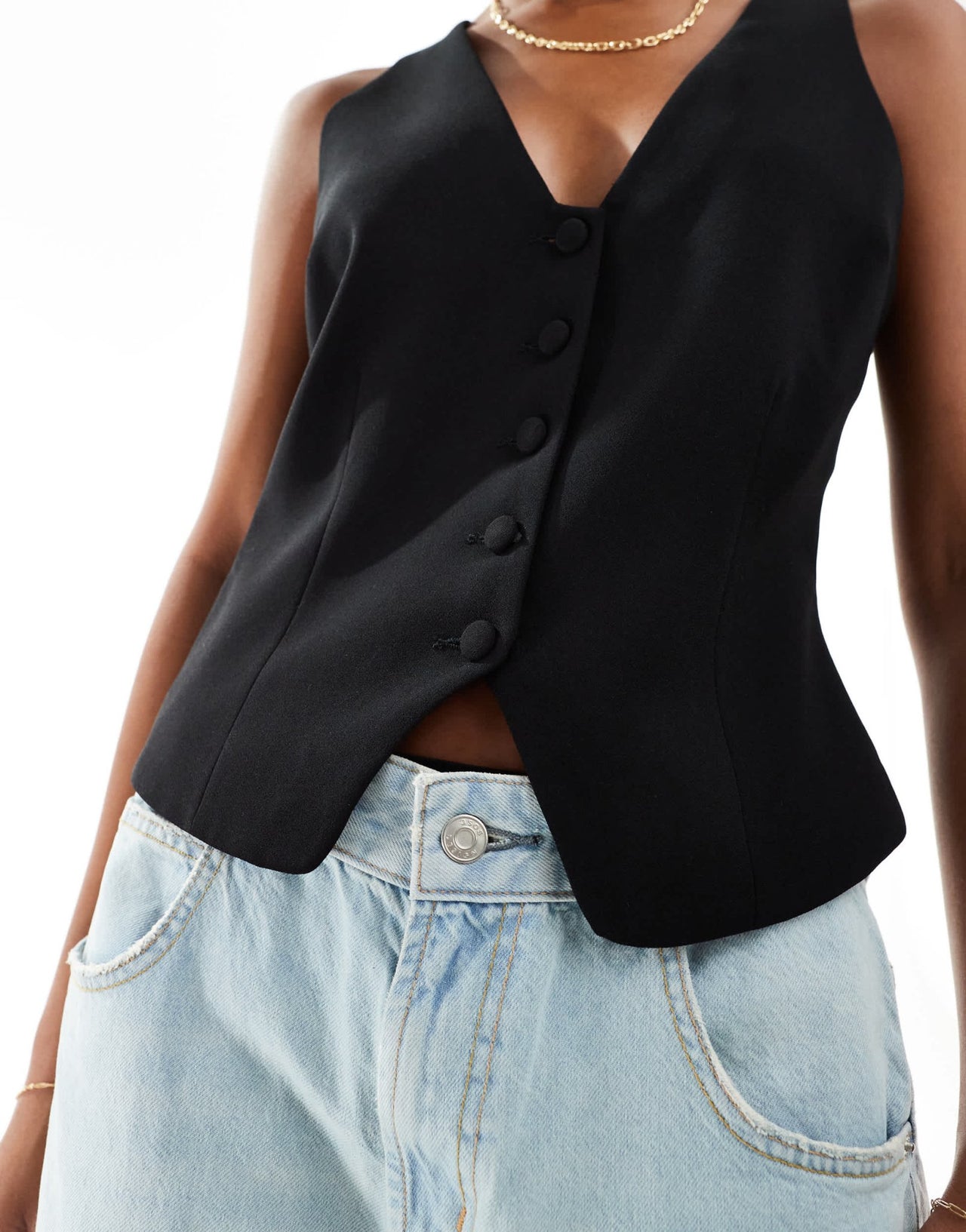 River Island front buttoned waistcoat in black - ASOS Sample Sale EU Store