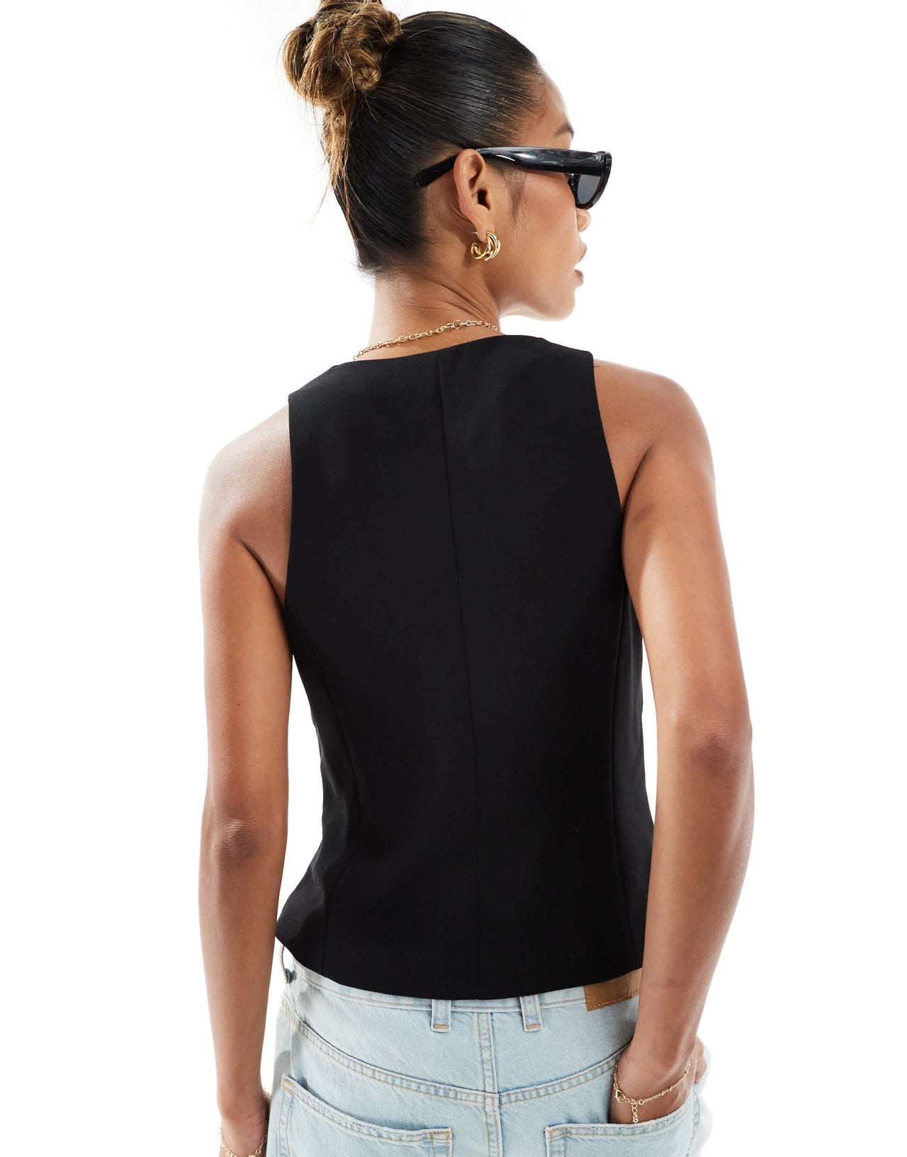 River Island front buttoned waistcoat in black - ASOS Sample Sale EU Store
