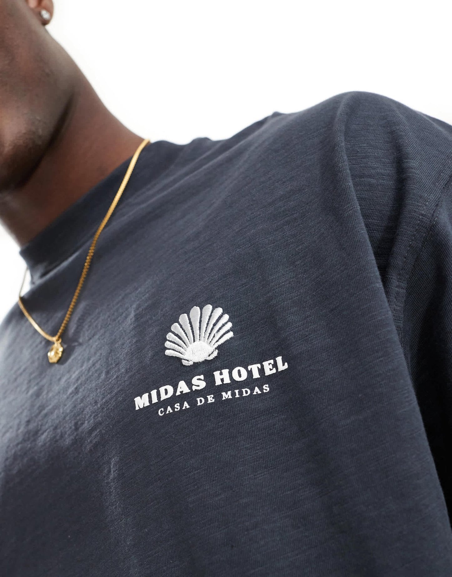 River Island Greek Midas hotel t-shirt in black - ASOS Sample Sale EU Store
