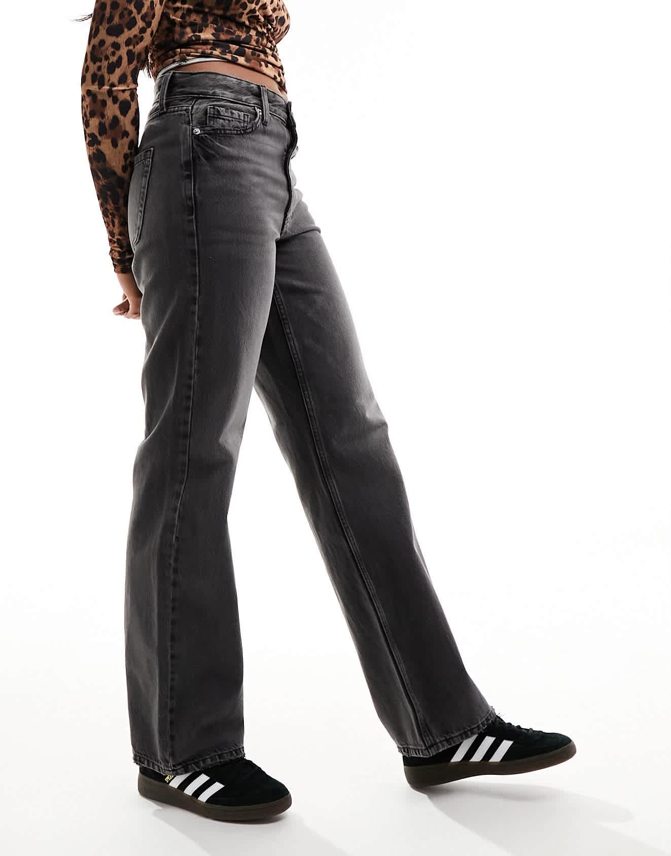 River Island high waist 90s straight leg jeans in black - ASOS Sample Sale EU Store