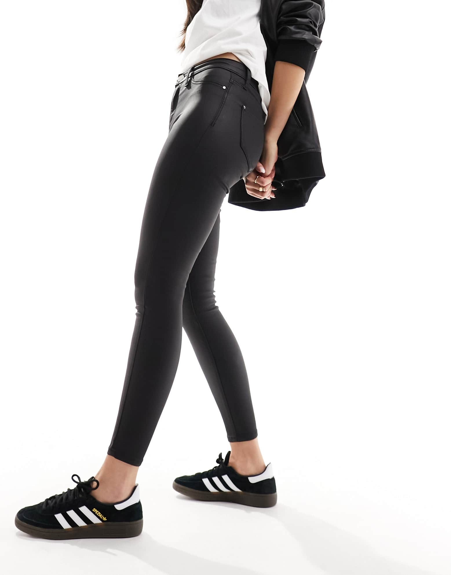 River Island Molly mid rise coated jean in black - ASOS Sample Sale EU Store
