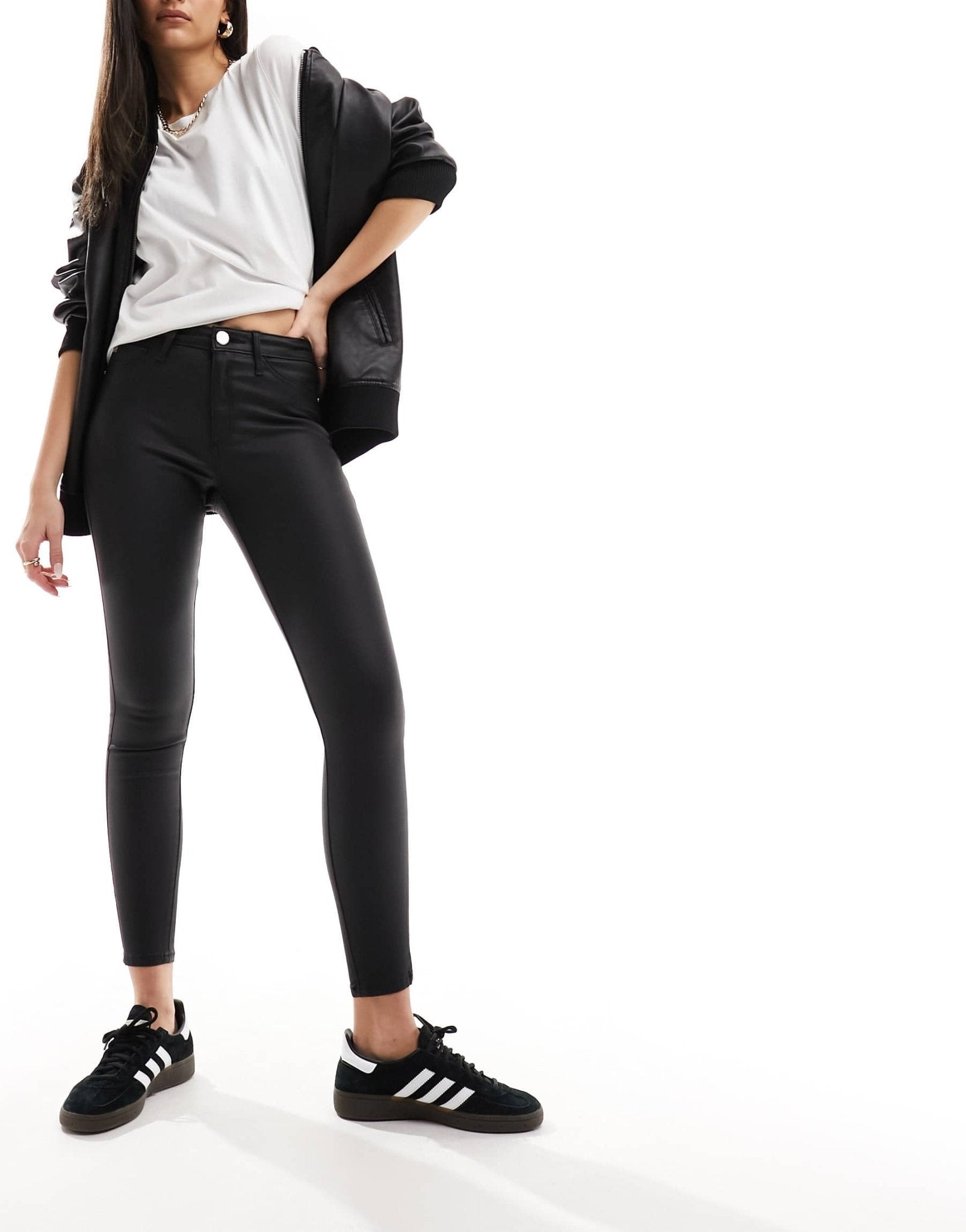 River Island Molly mid rise coated jean in black - ASOS Sample Sale EU Store