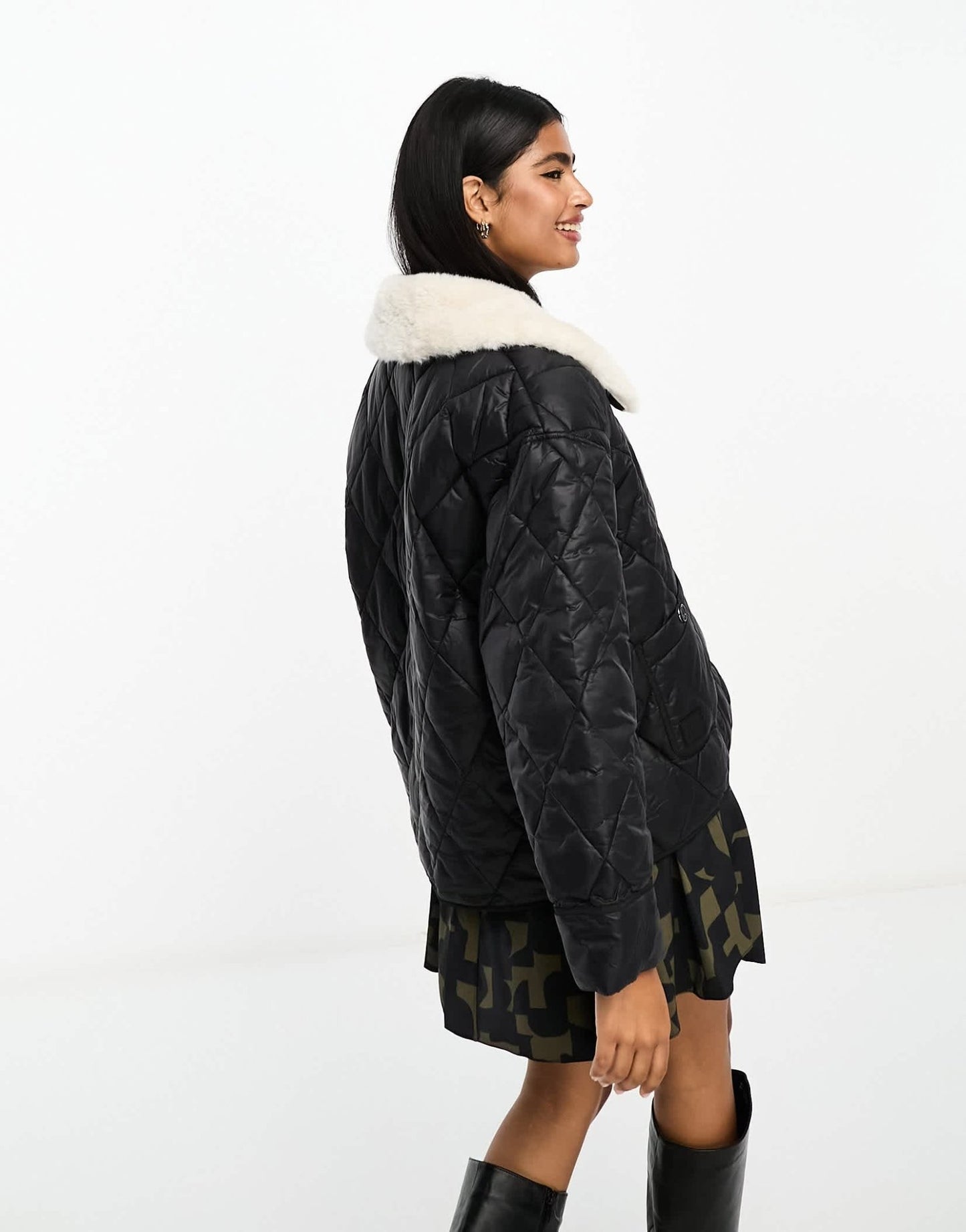 River Island padded jacket with faux fur collar in black - ASOS Sample Sale EU Store