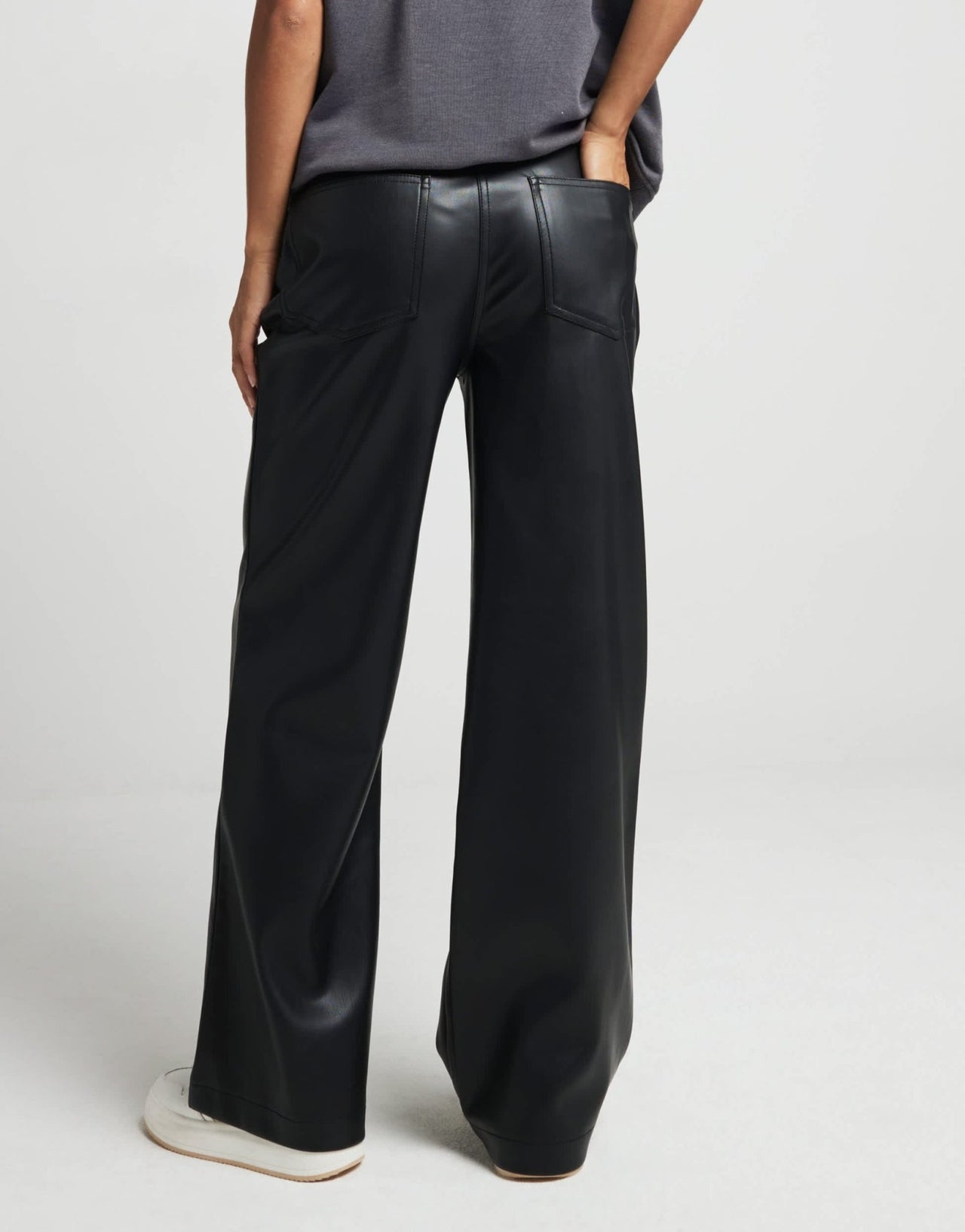 River Island Petite faux leather straight leg trouser in black - ASOS Sample Sale EU Store
