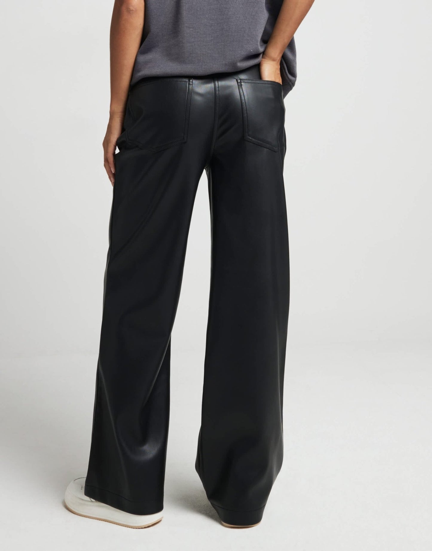 River Island Petite faux leather straight leg trouser in black - ASOS Sample Sale EU Store